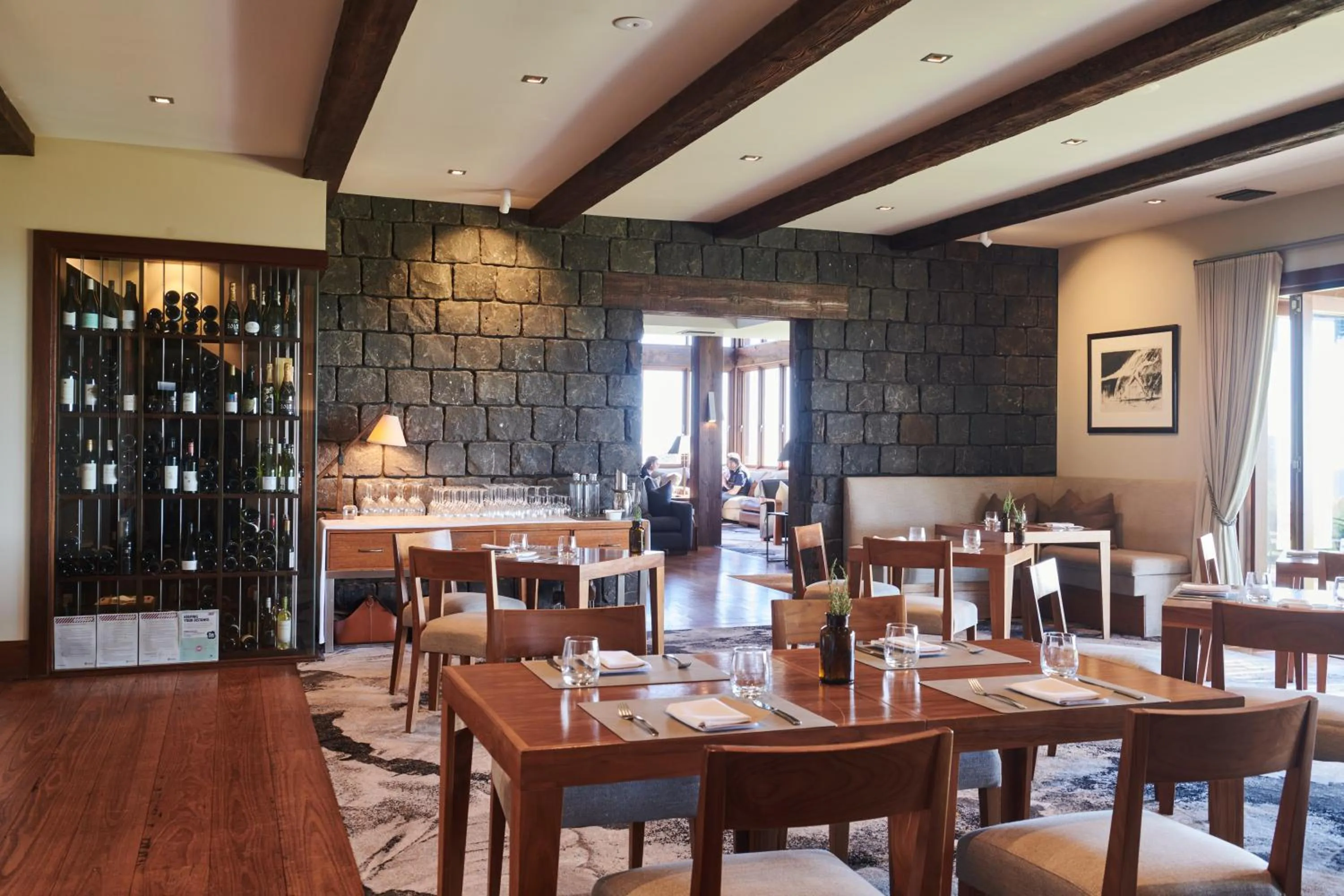 Restaurant/places to eat in Spicers Peak Lodge
