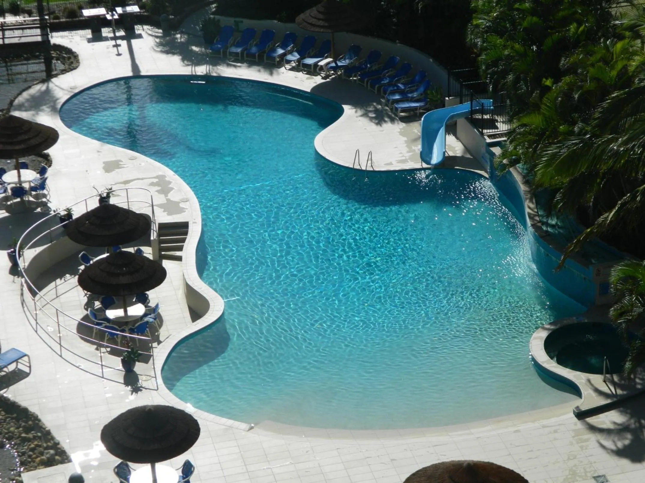 Swimming pool in Royal Palm Resort on the Beach
