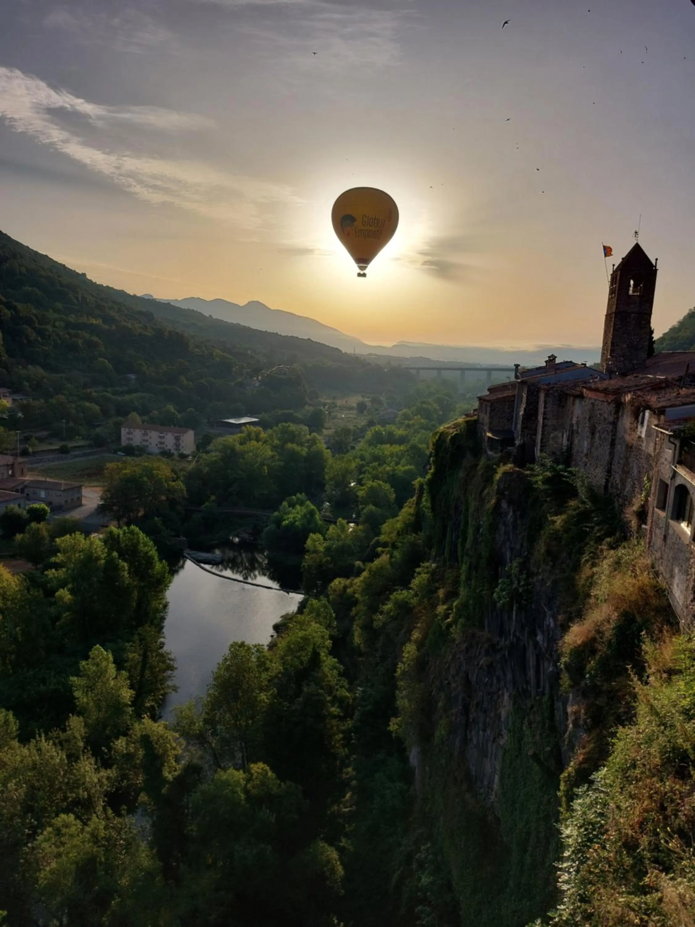 Mountain view in Cala Clareta