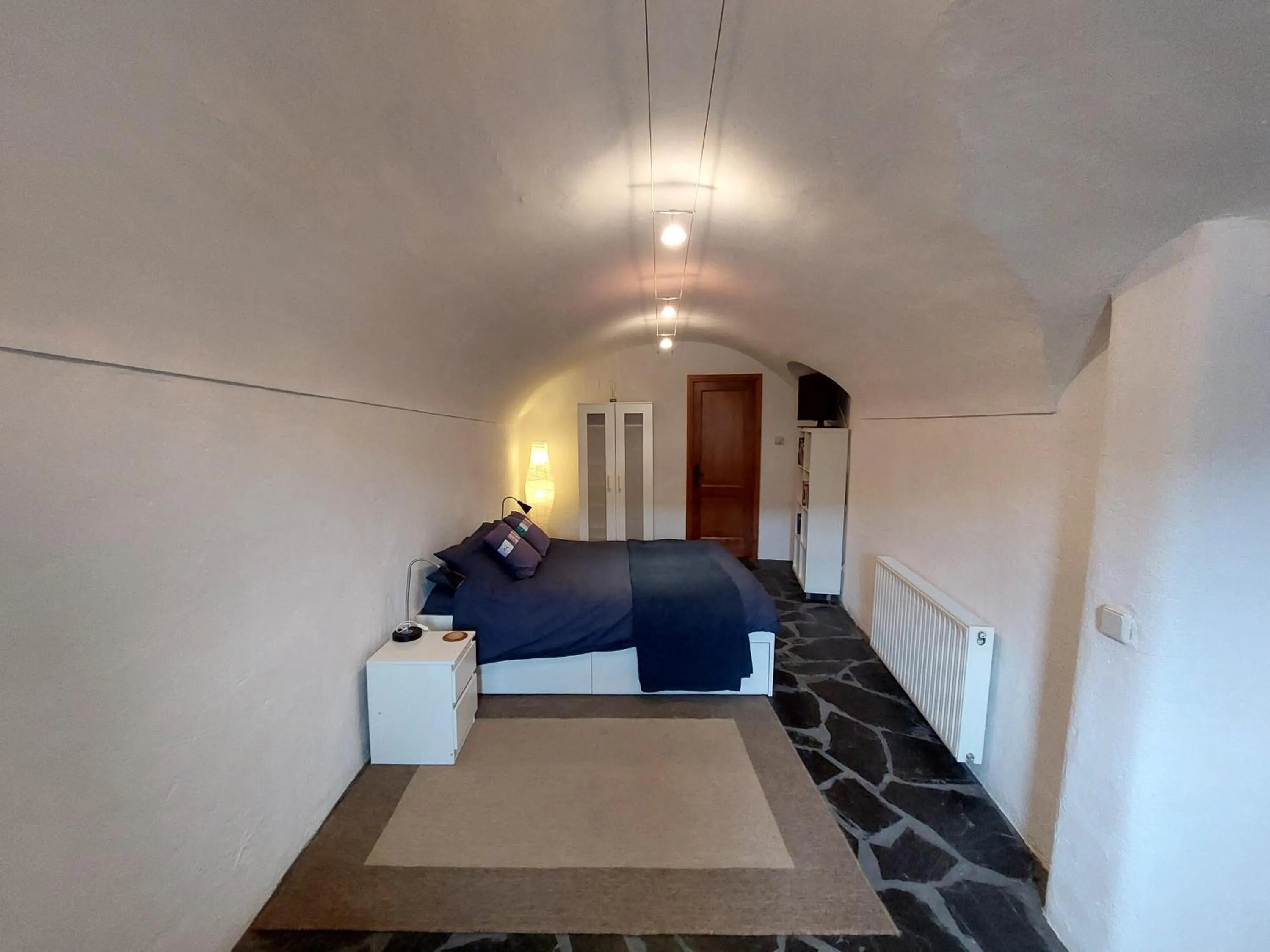 Photo of the whole room in Cala Clareta