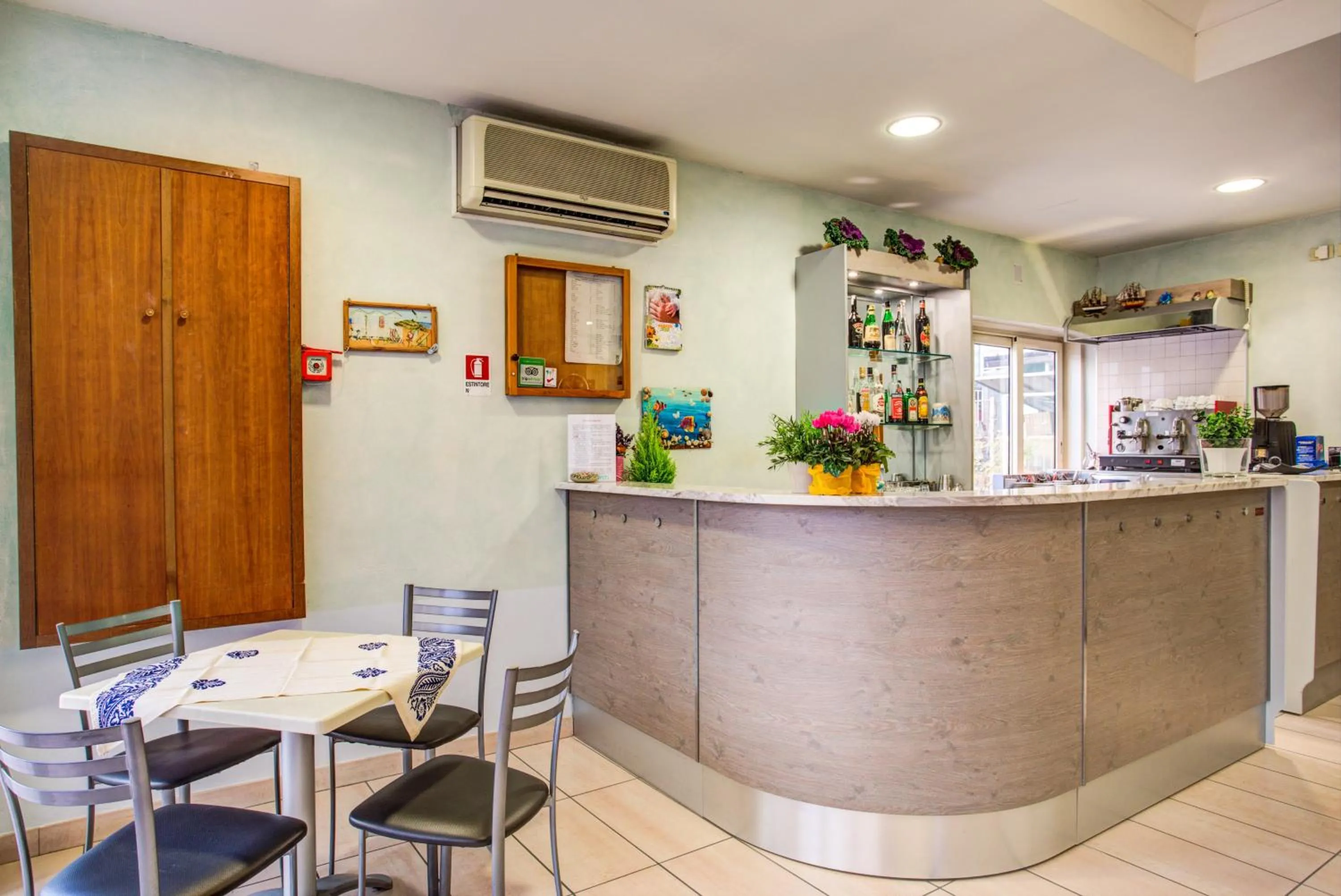 Communal lounge/ TV room in Hotel Smile