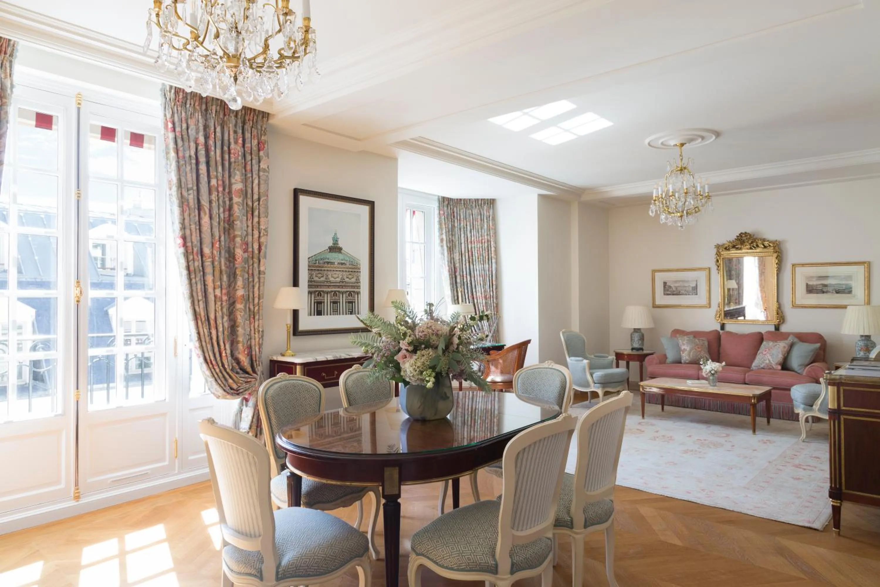 Living room in Le Bristol Paris, Oetker Hotels