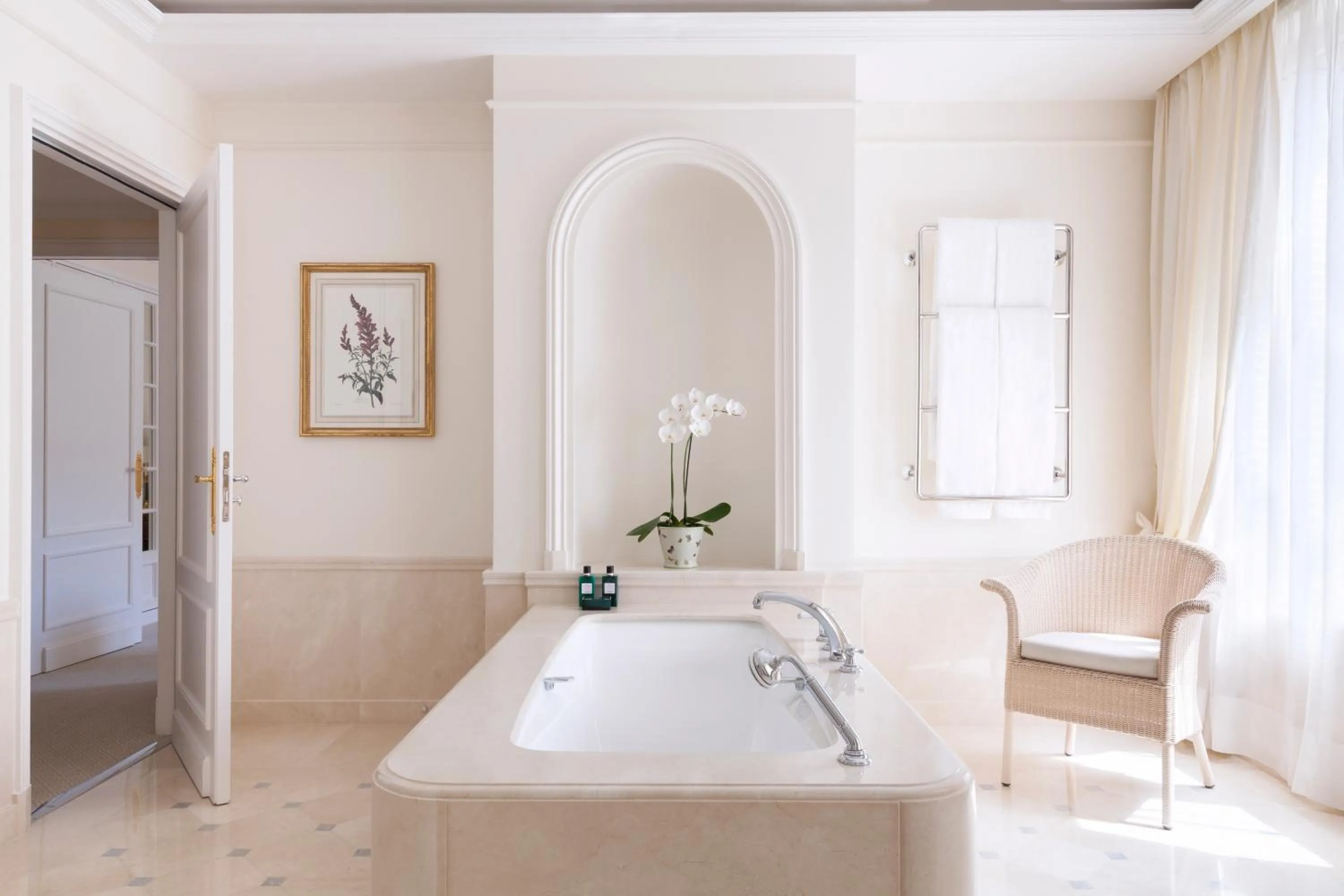 Bathroom in Le Bristol Paris, Oetker Hotels