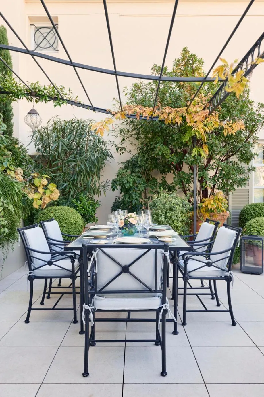 Patio in Le Bristol Paris, Oetker Hotels