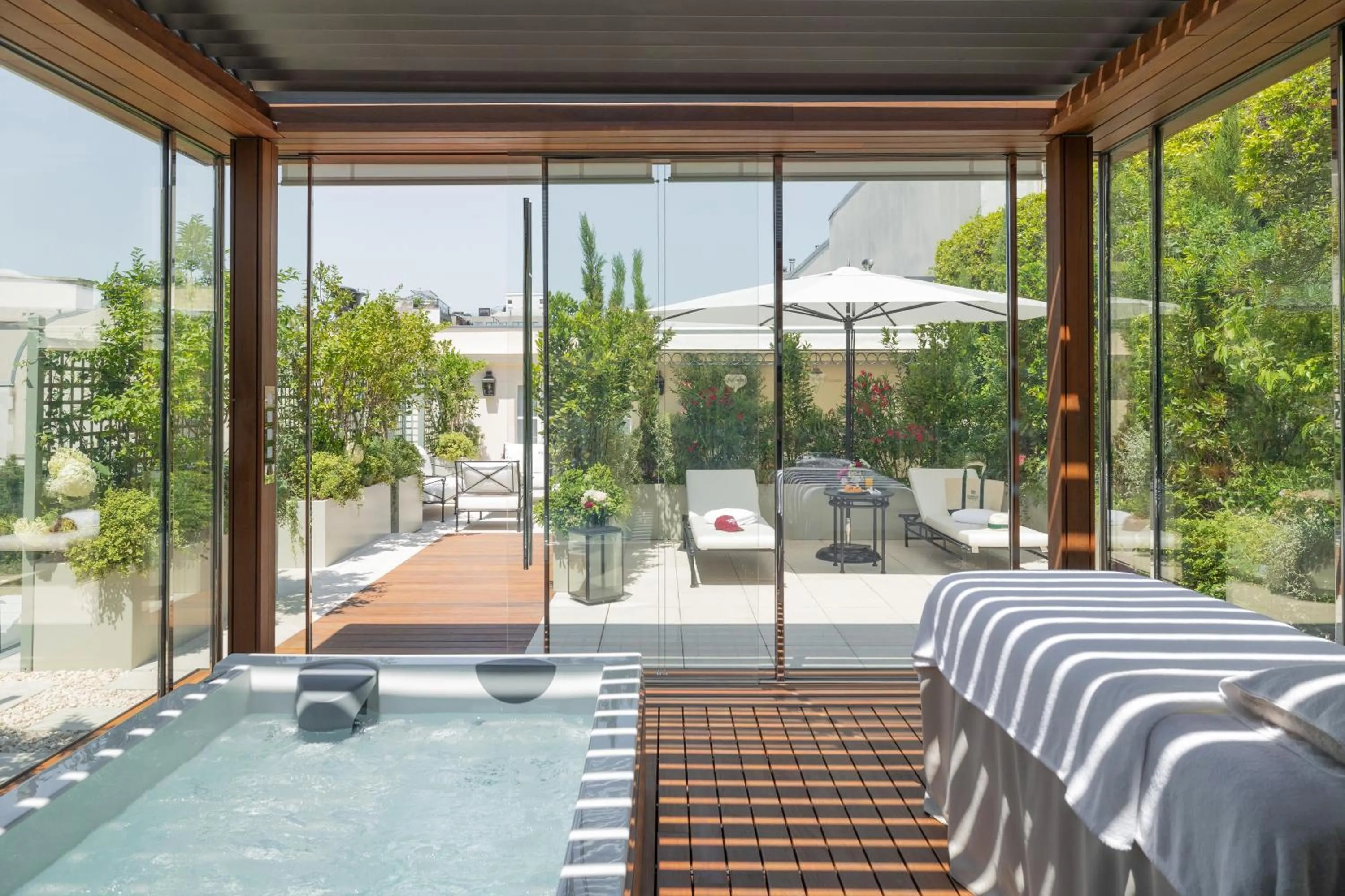 Patio in Le Bristol Paris, Oetker Hotels