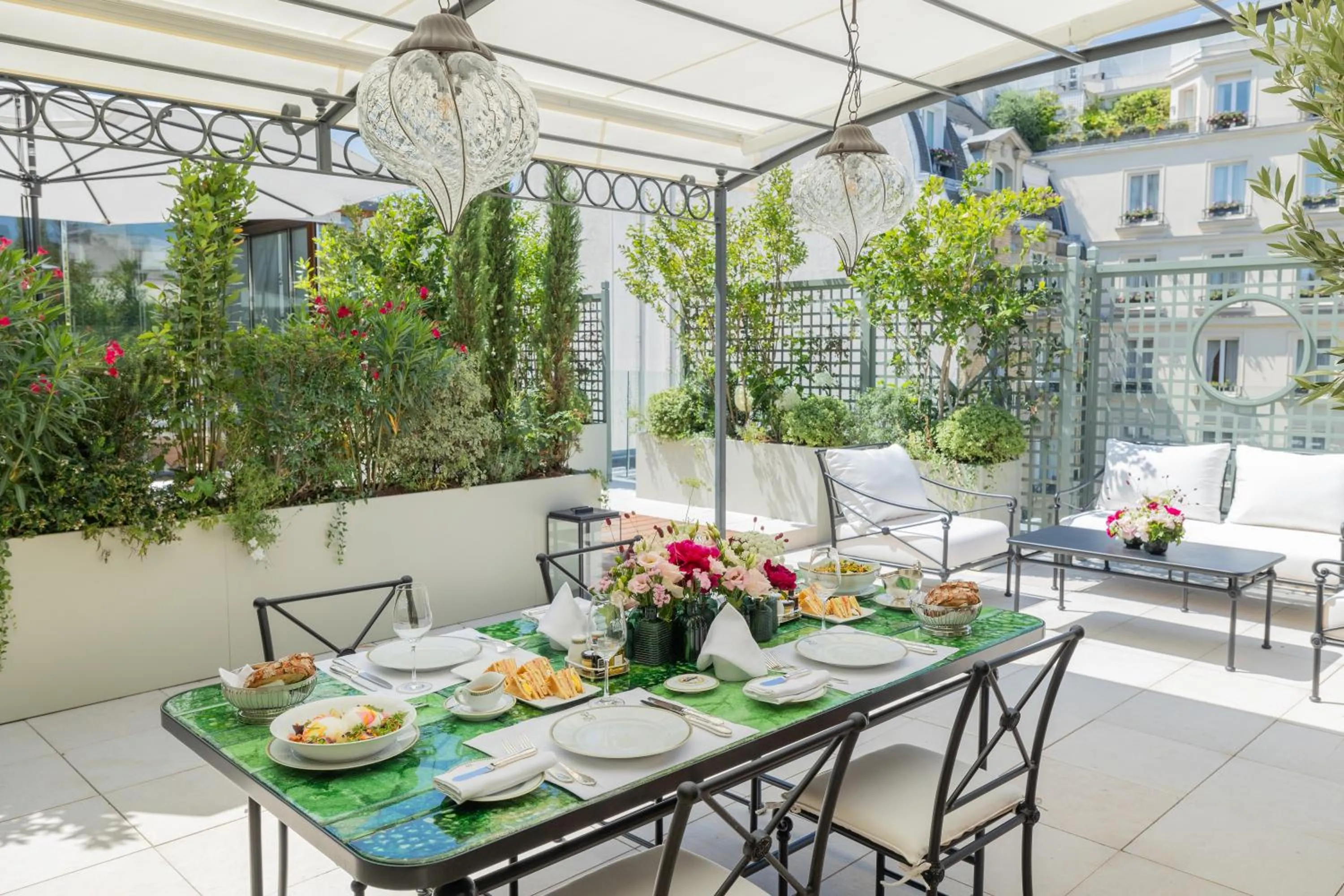 Patio in Le Bristol Paris, Oetker Hotels