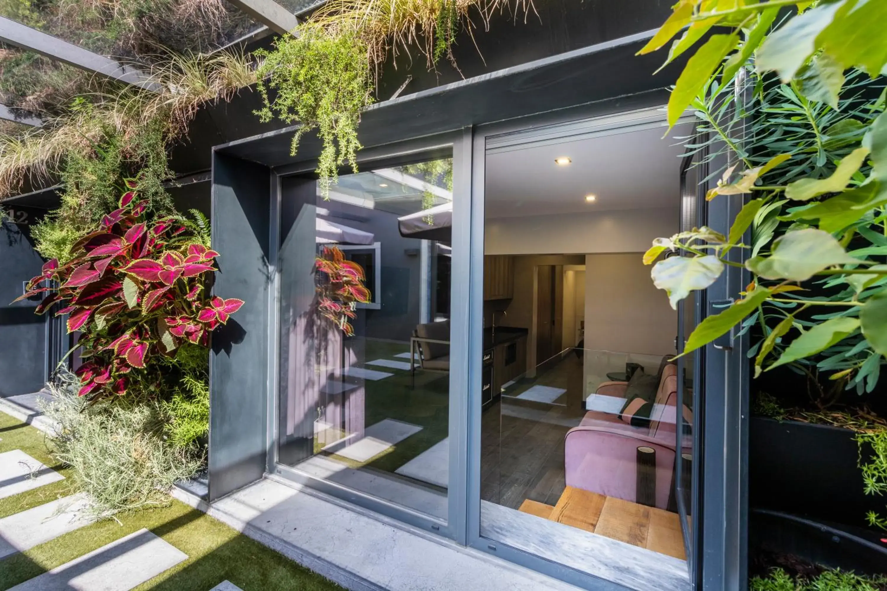 Two-Bedroom Apartment in Charm Flats Two-Bedroom Apartment in Charm Flats