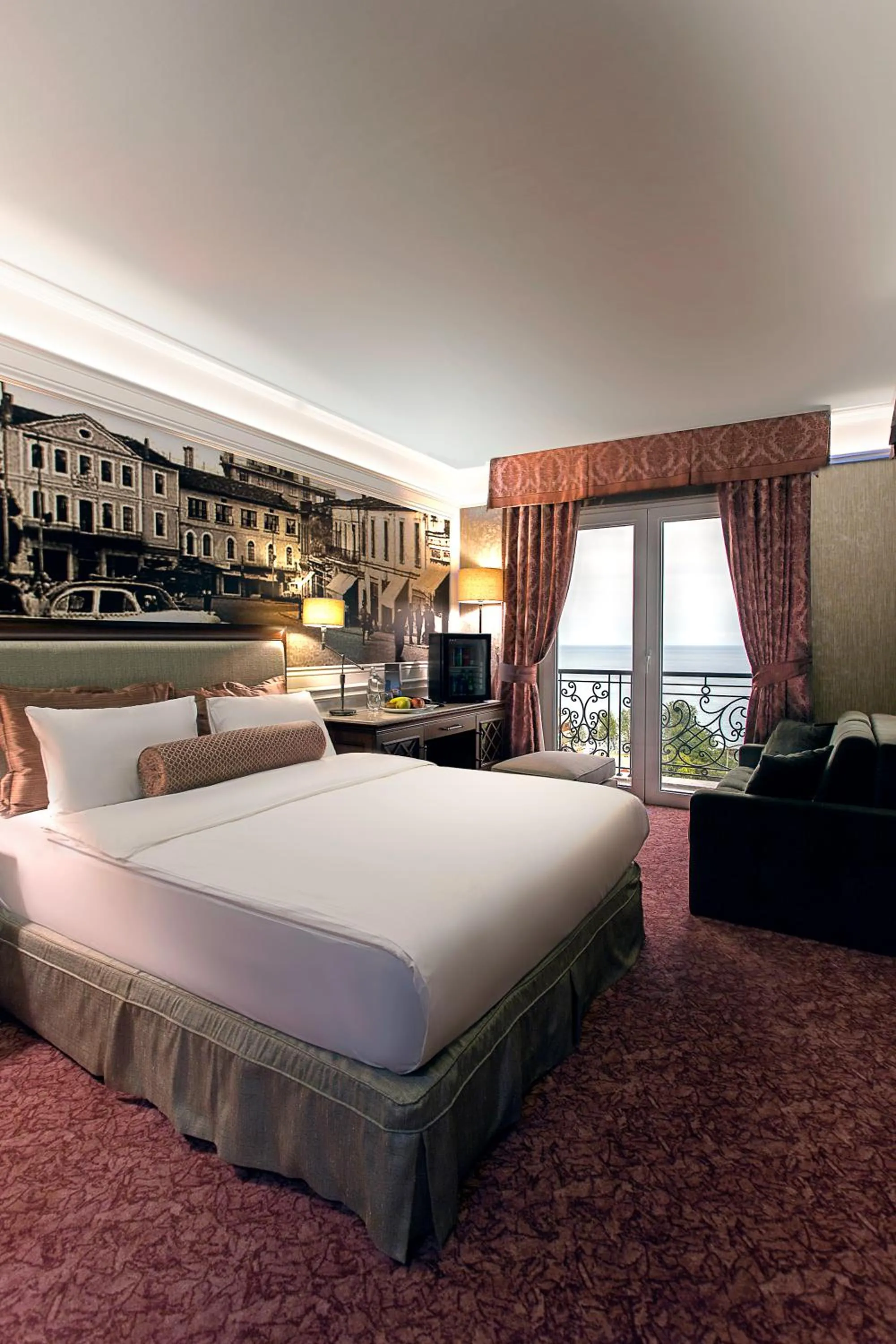 Photo of the whole room, Bed in Mell Hotel