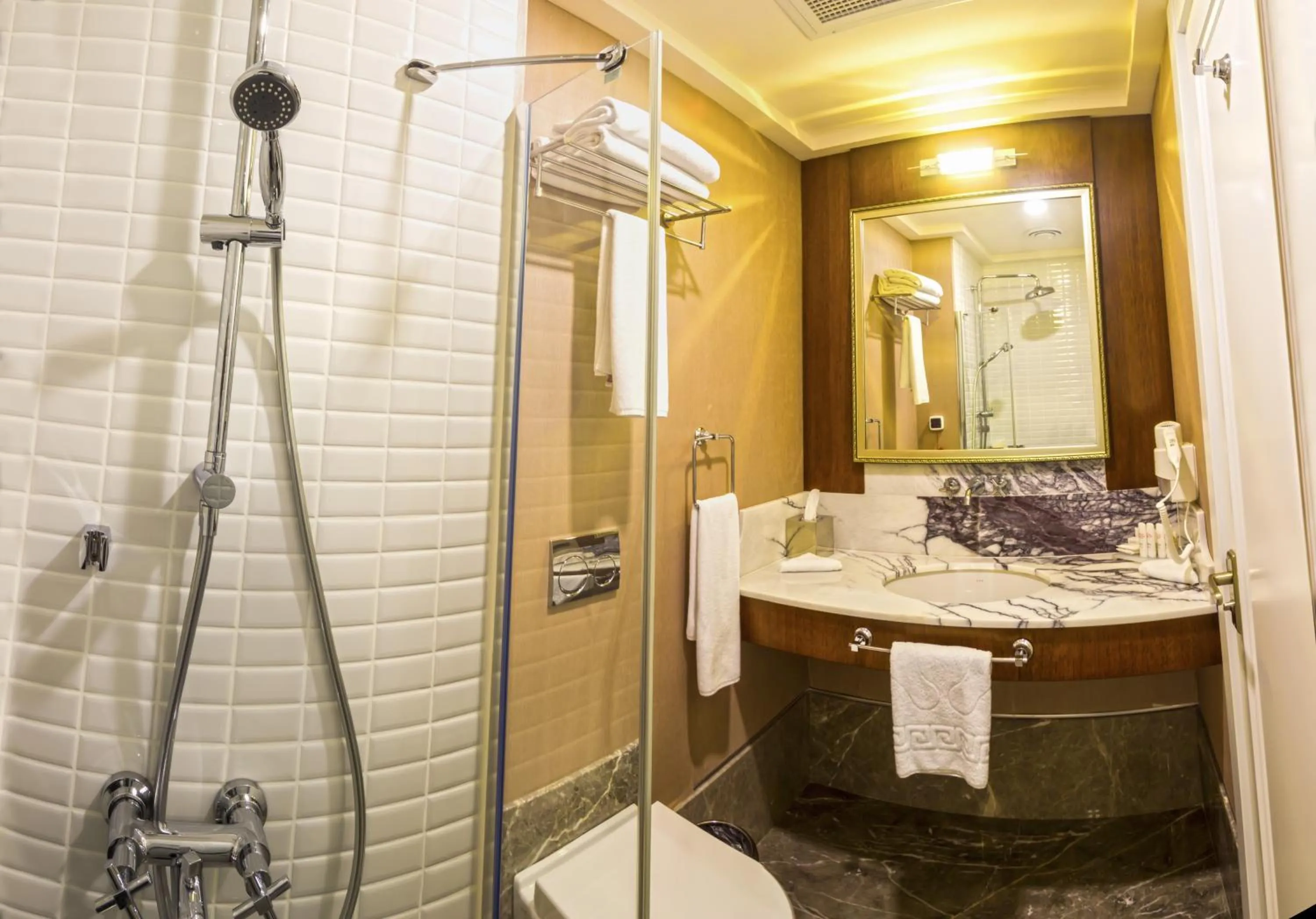 Bathroom in Mell Hotel