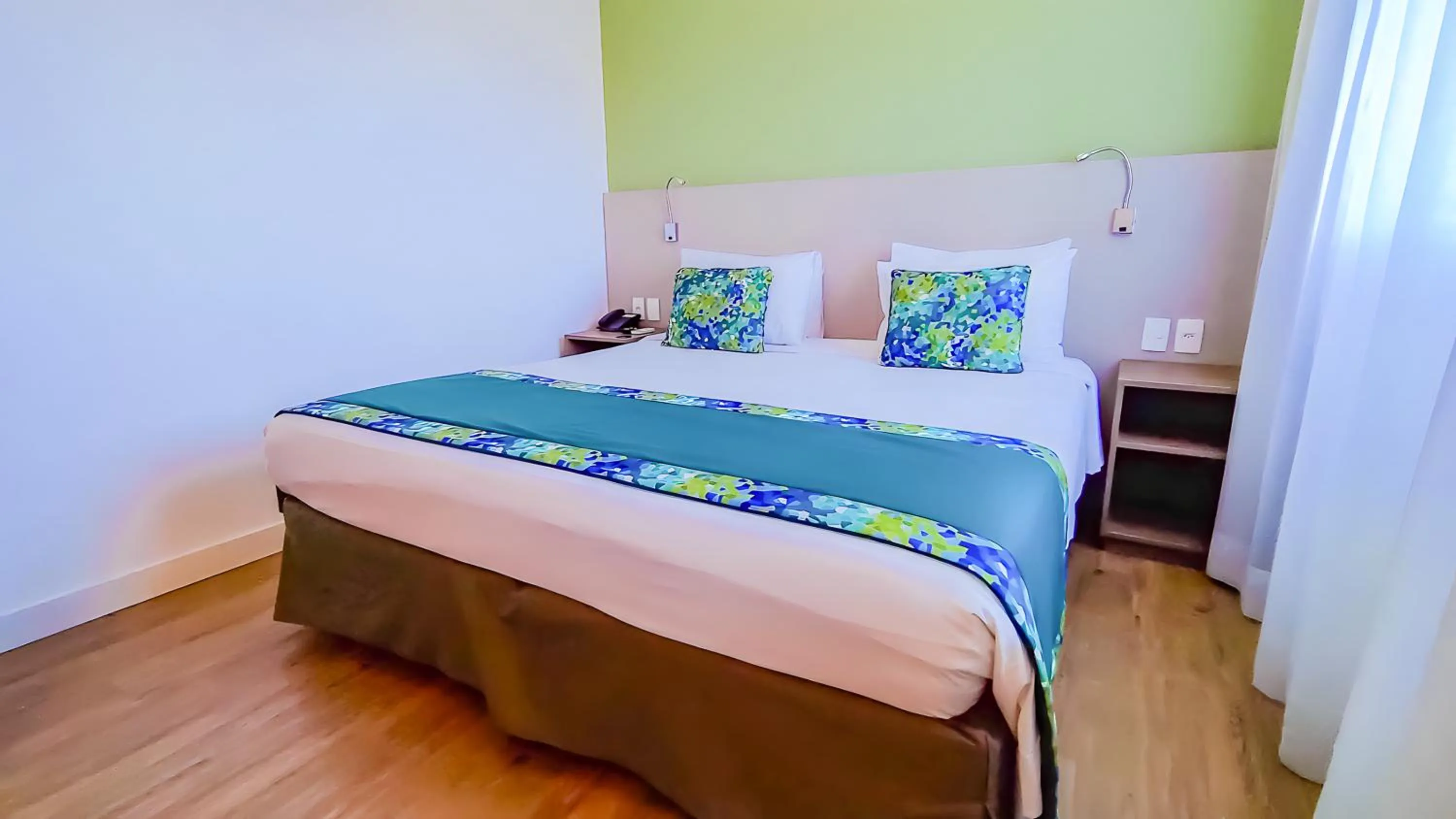 Bed in Blue Tree Towers Valinhos