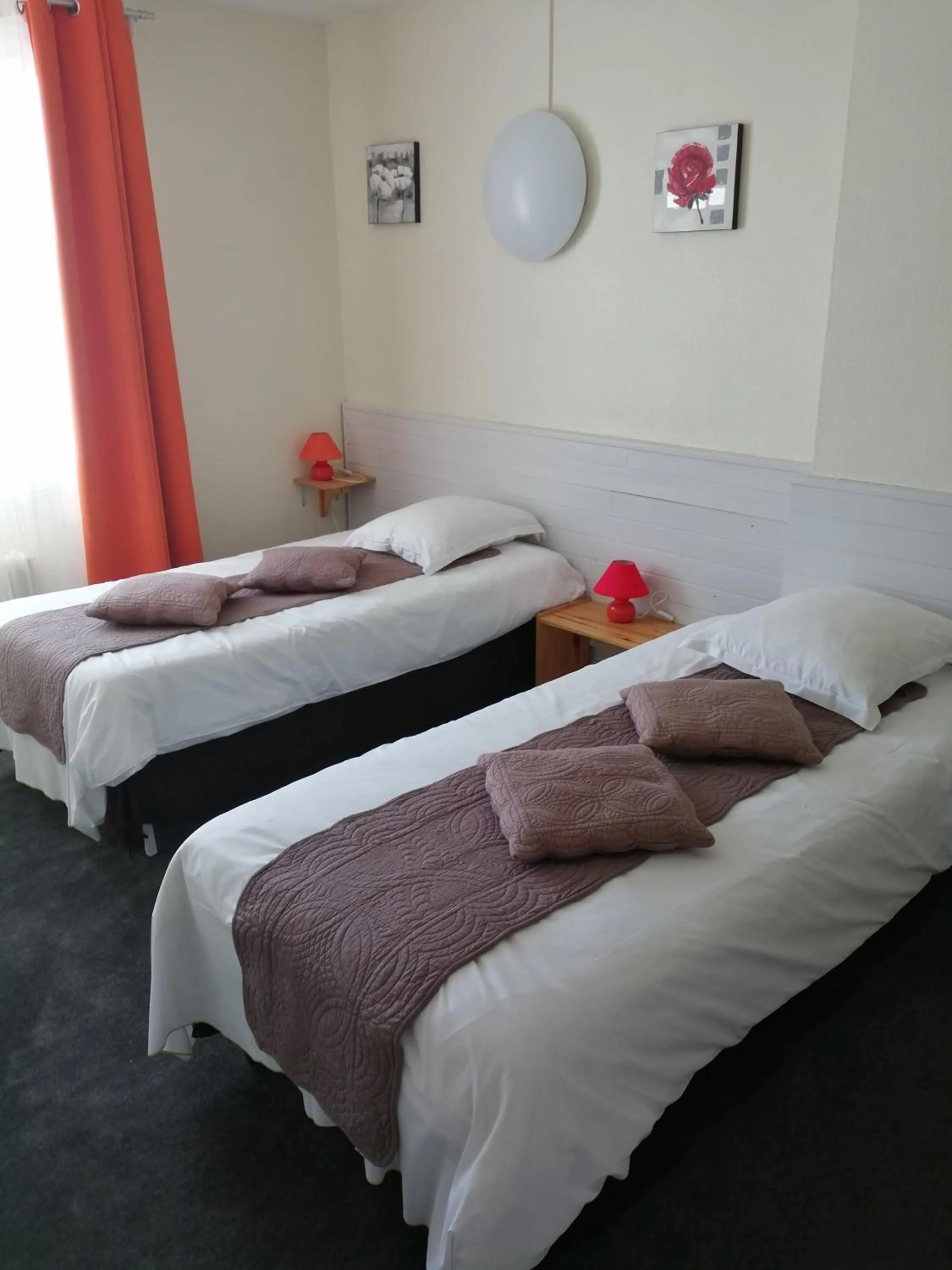 Bed in Hotel d'Orléans