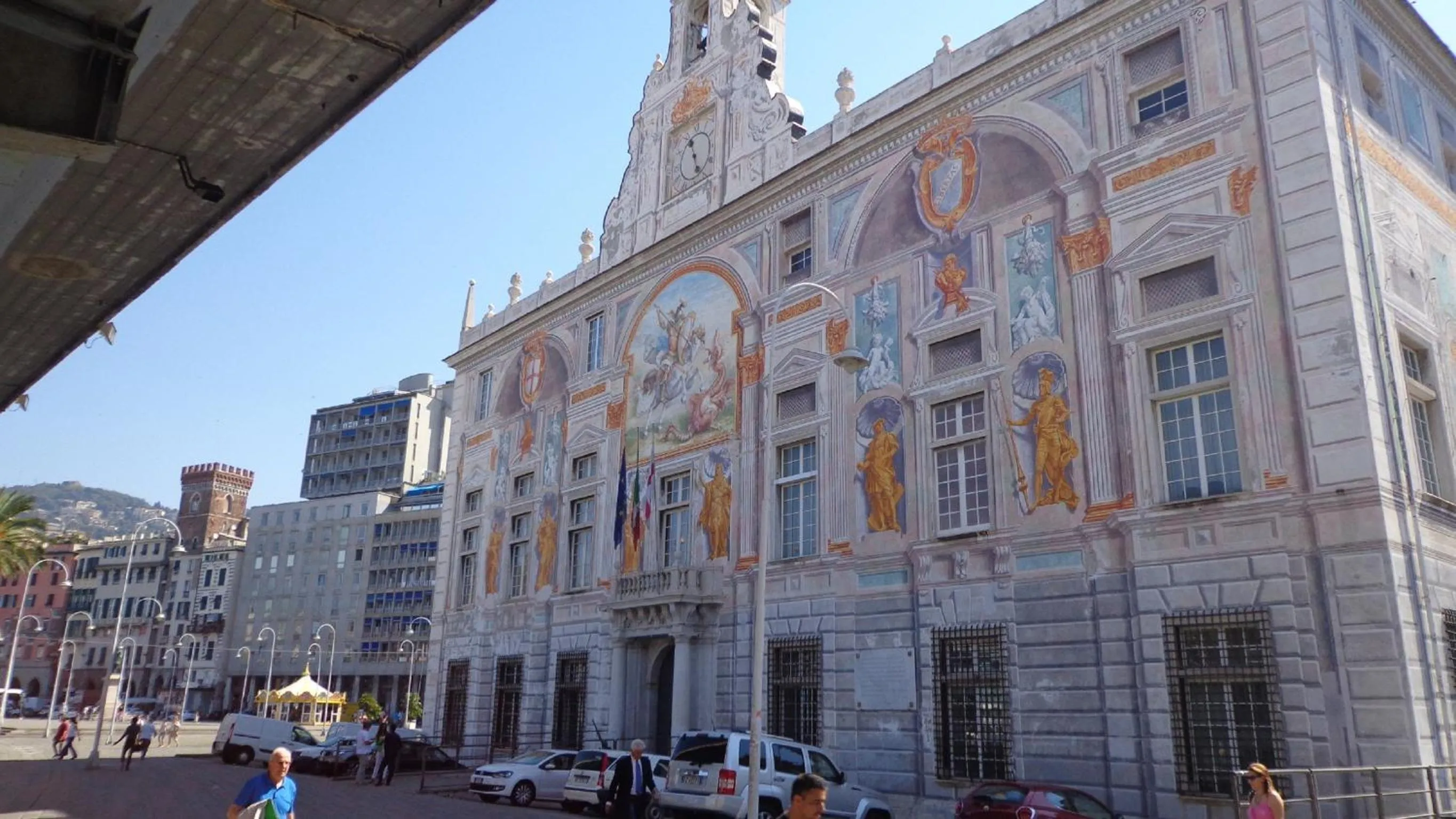 Property building in Cavour16 rent bedrooms