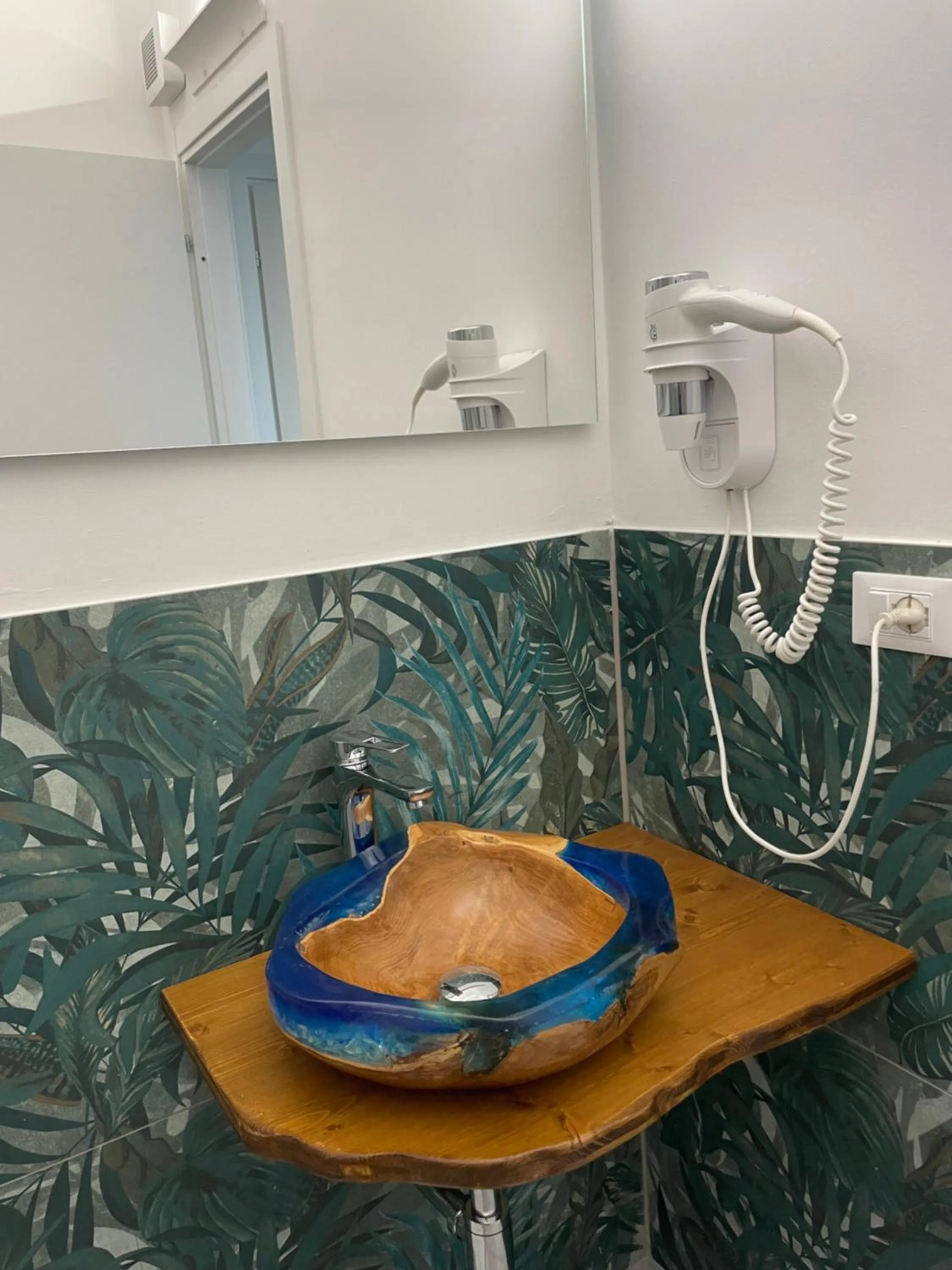 Cavour16 rent bedrooms