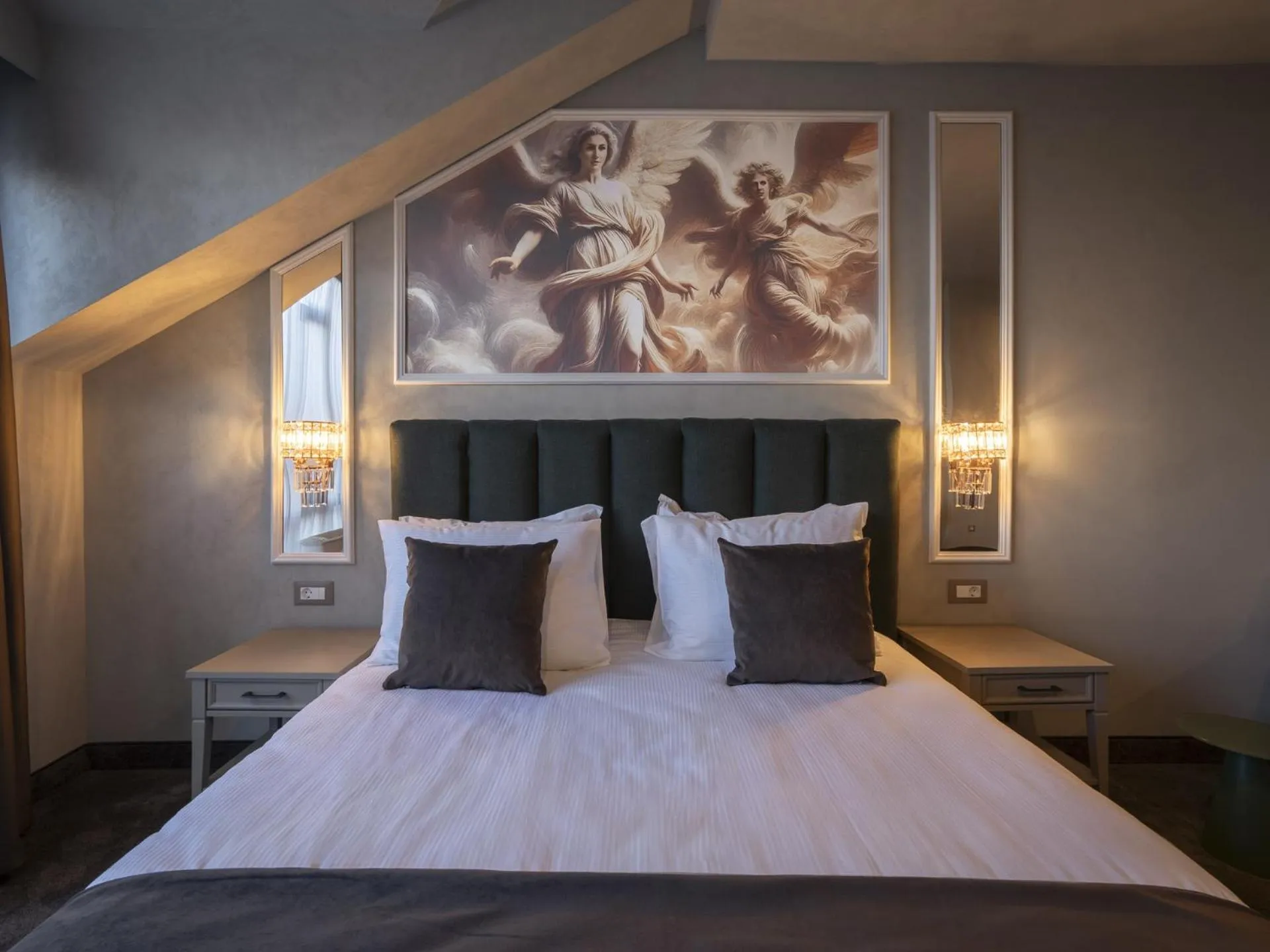 Bed in Premier Luxury Mountain Resort