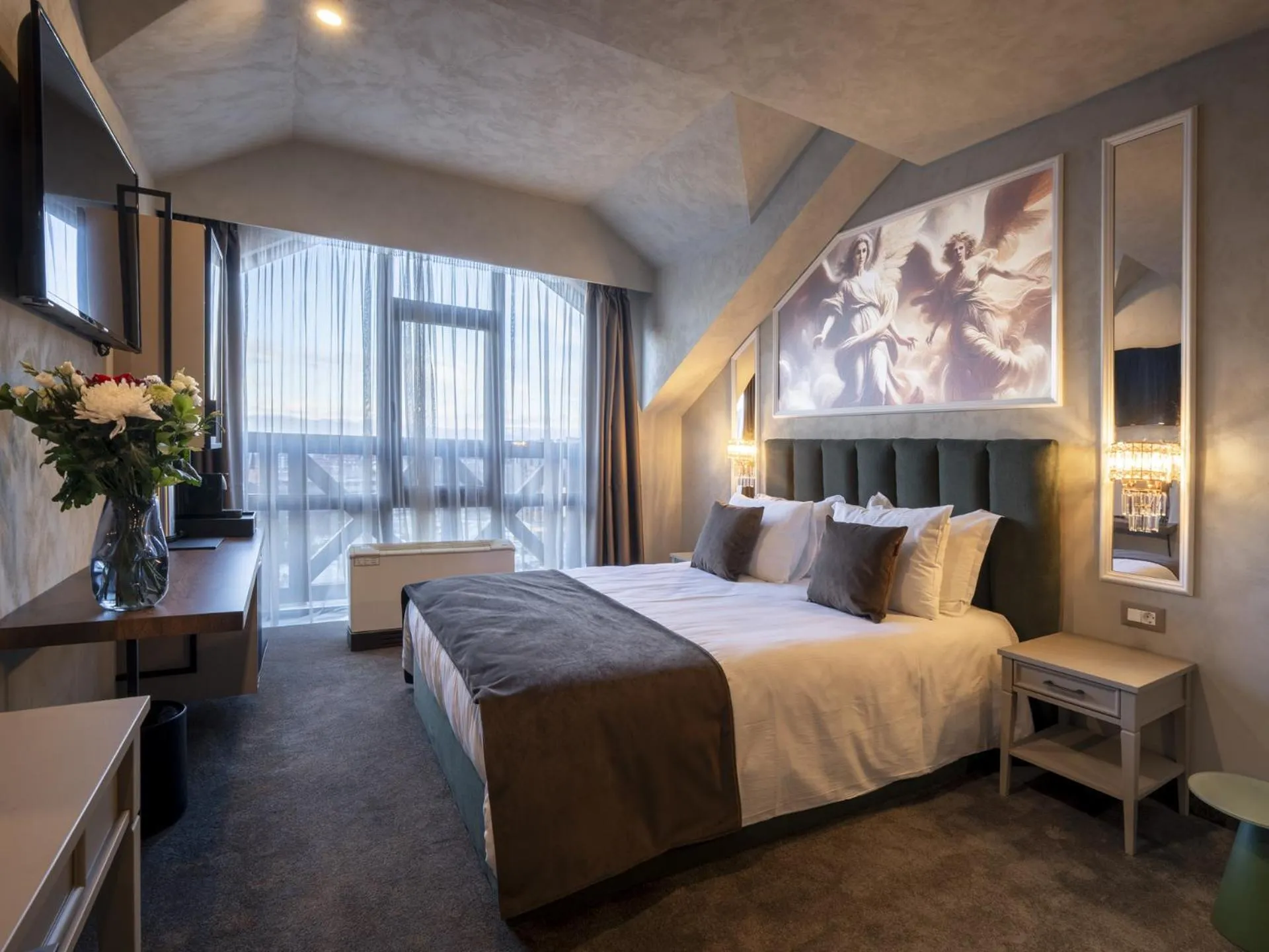 Bed in Premier Luxury Mountain Resort