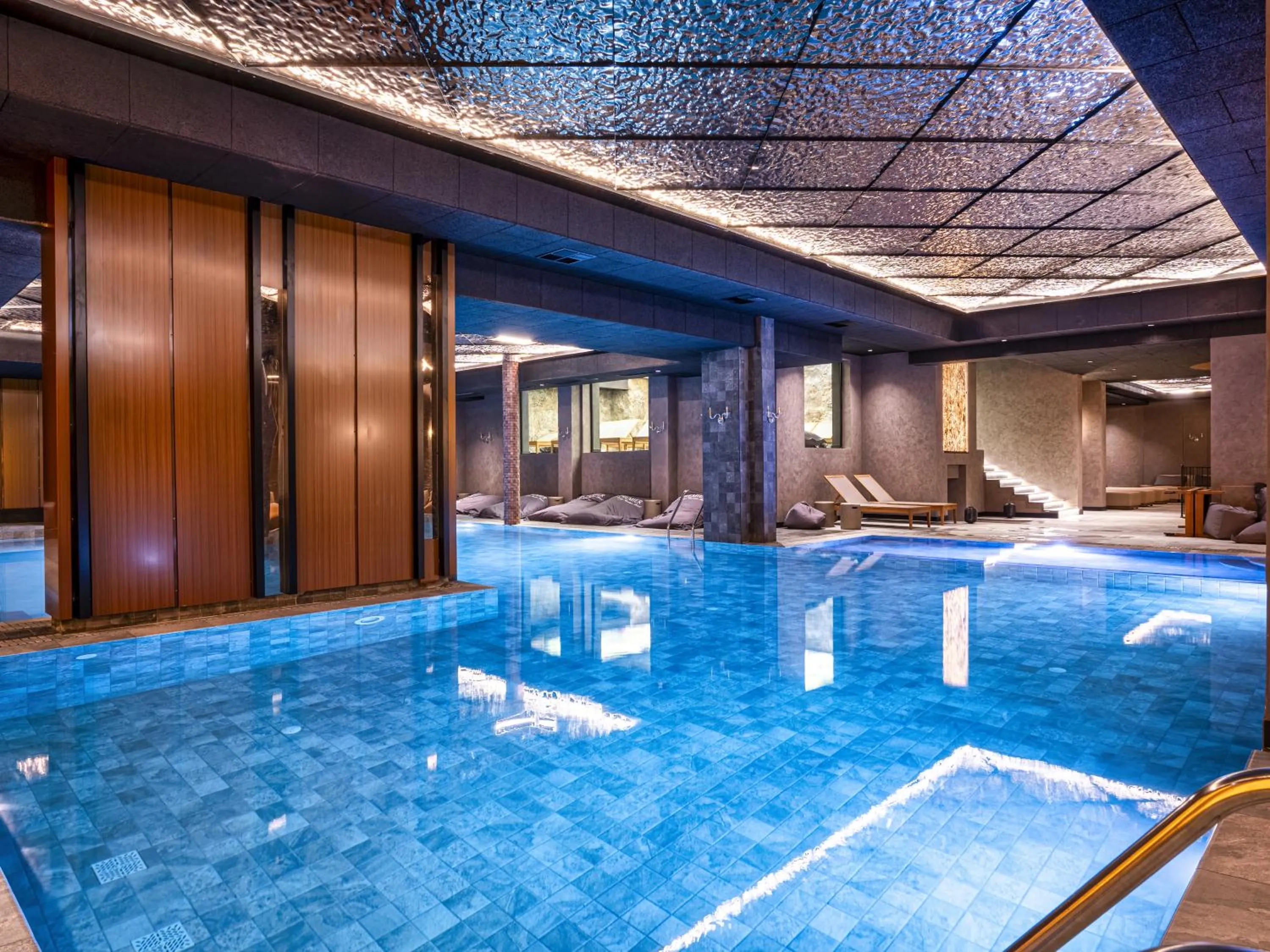 Premier Luxury Mountain Resort