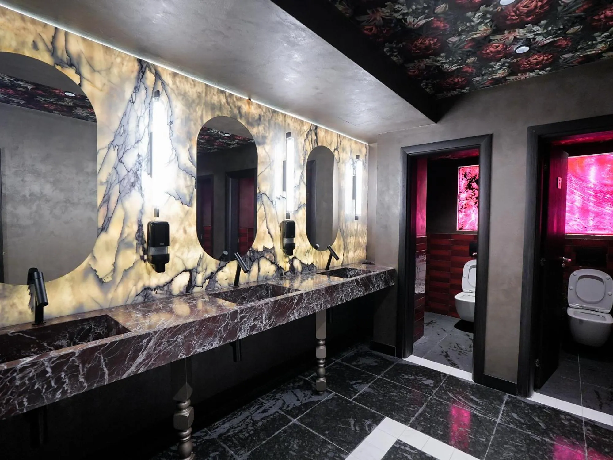 Premier Luxury Mountain Resort