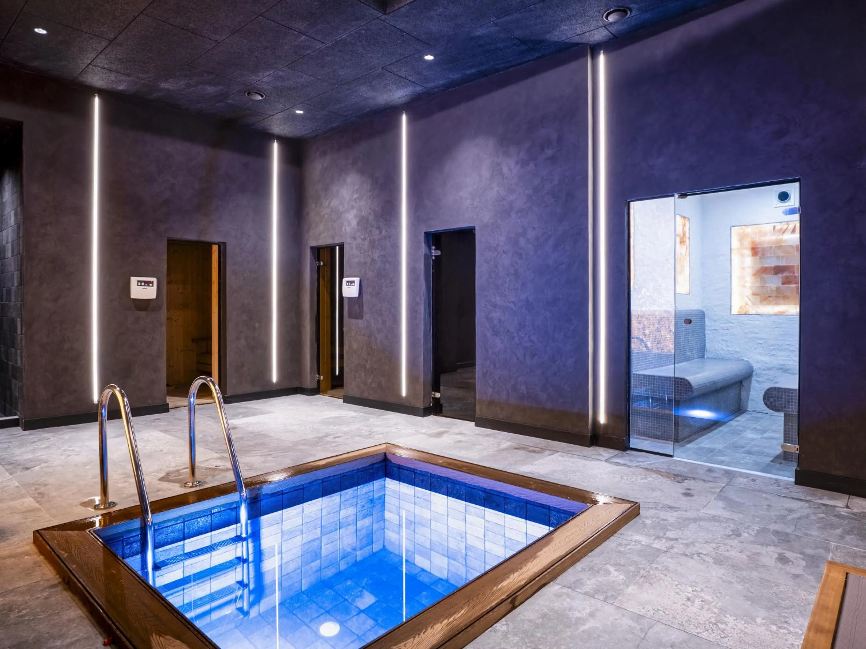 Premier Luxury Mountain Resort