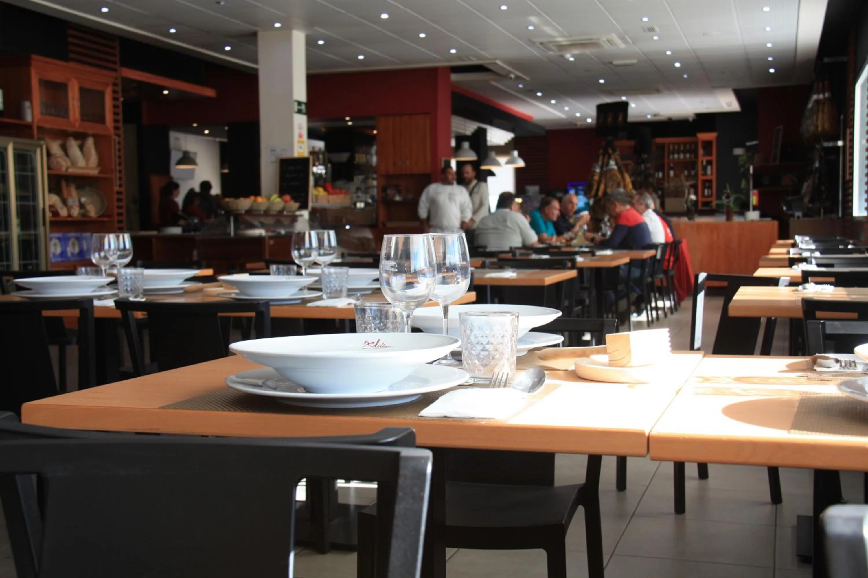 Restaurant/places to eat in Hacienda Guadalquivir