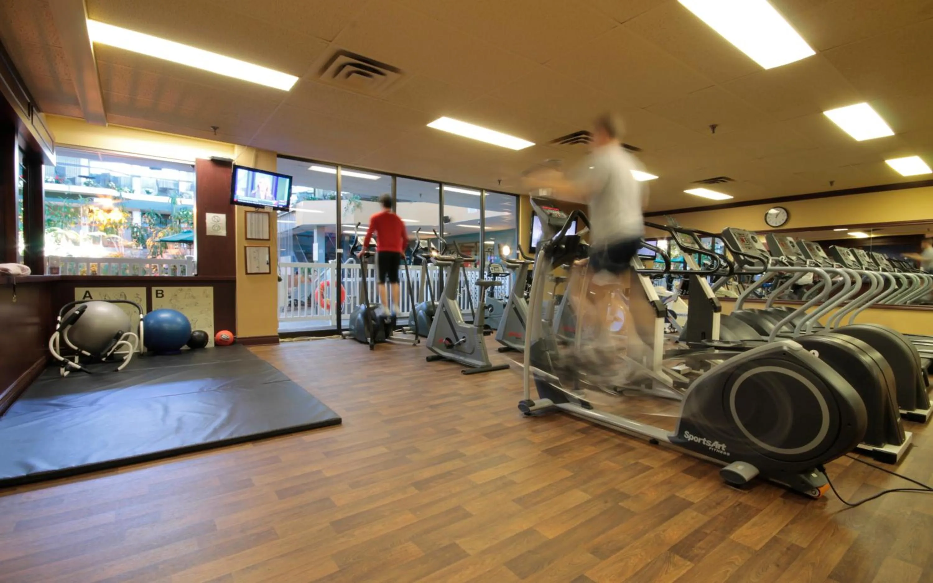 Fitness centre/facilities in Hôtel Québec Inn par JARO