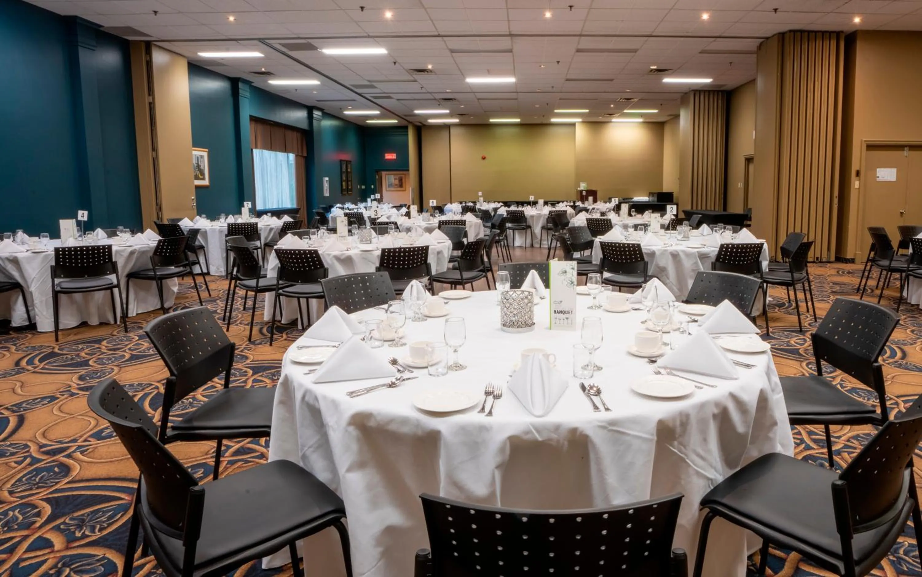 Business facilities in Hôtel Québec Inn par JARO