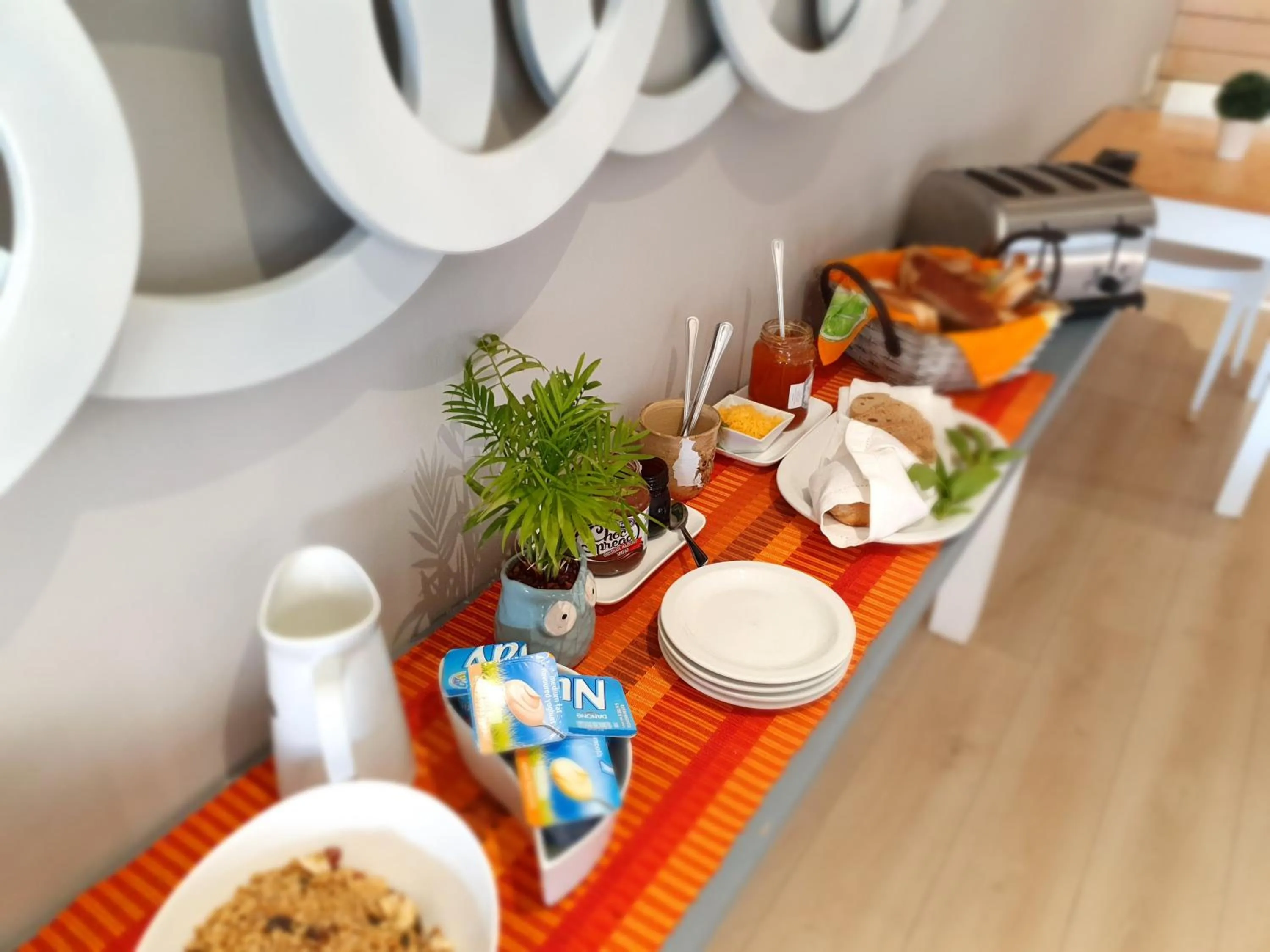 Coffee/tea facilities in Two Fat Owls Guesthouse