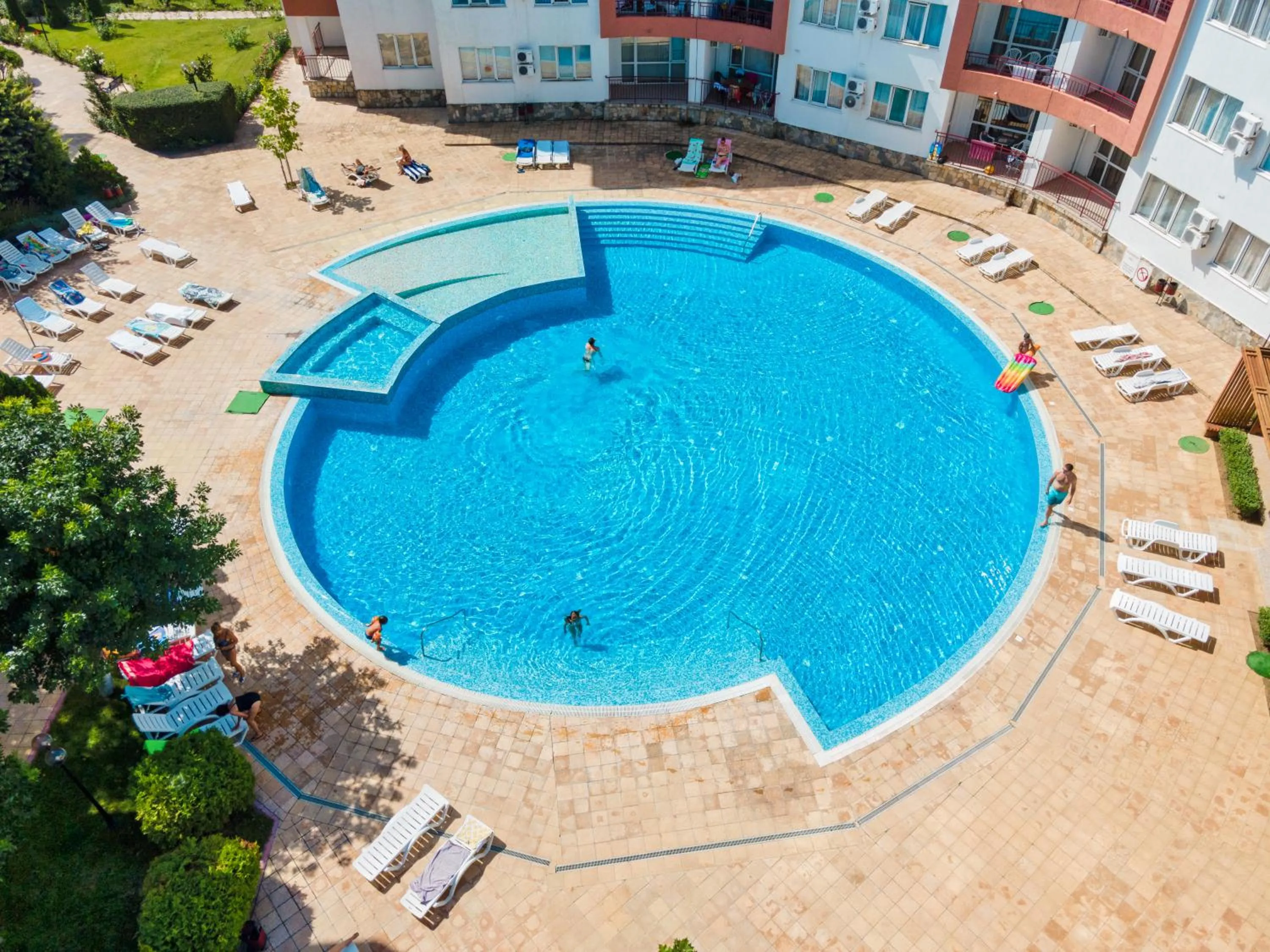 Swimming pool in Riviera Fort Beach Apartments