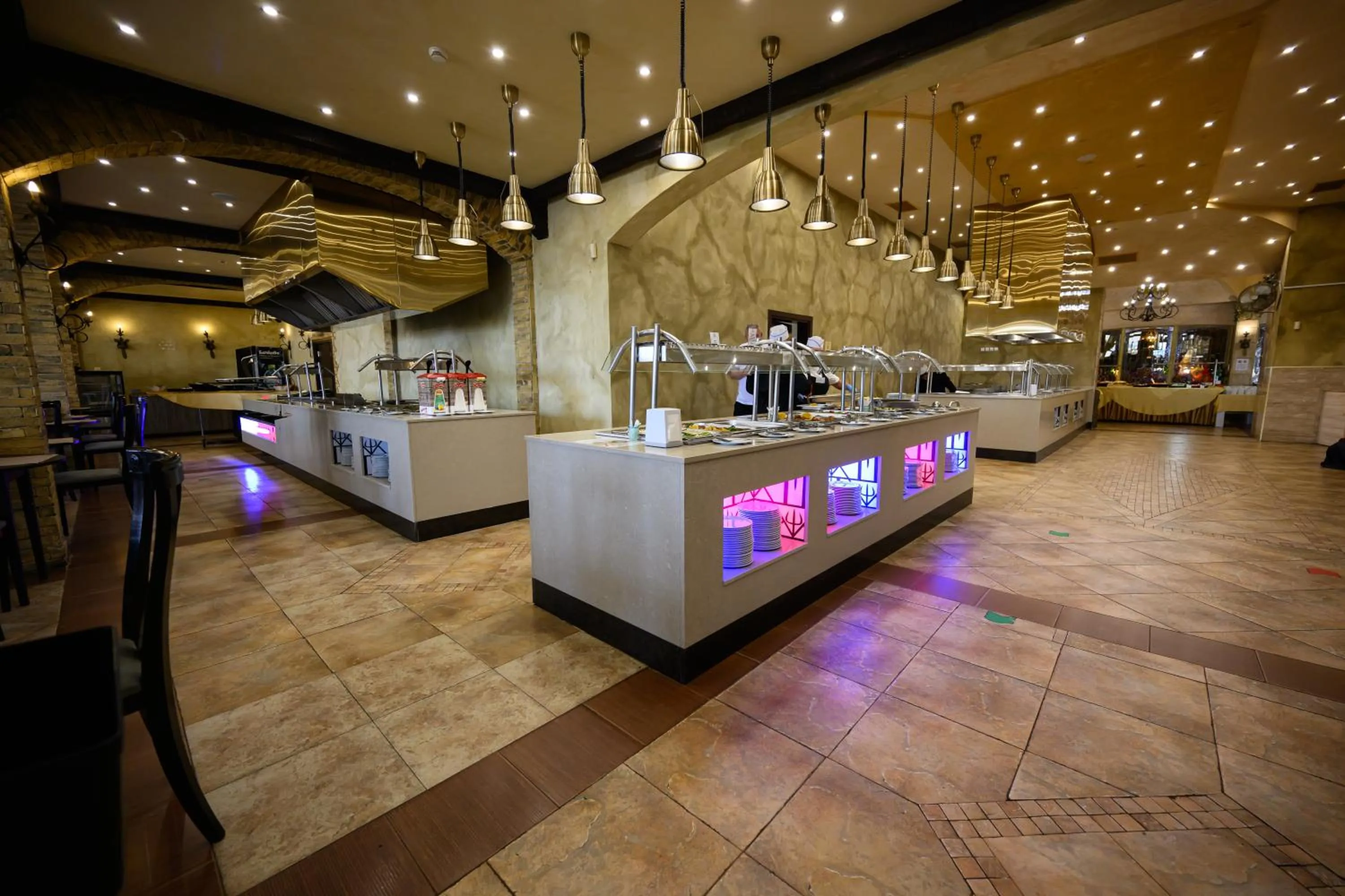 Restaurant/places to eat in Imperial Palace Hotel