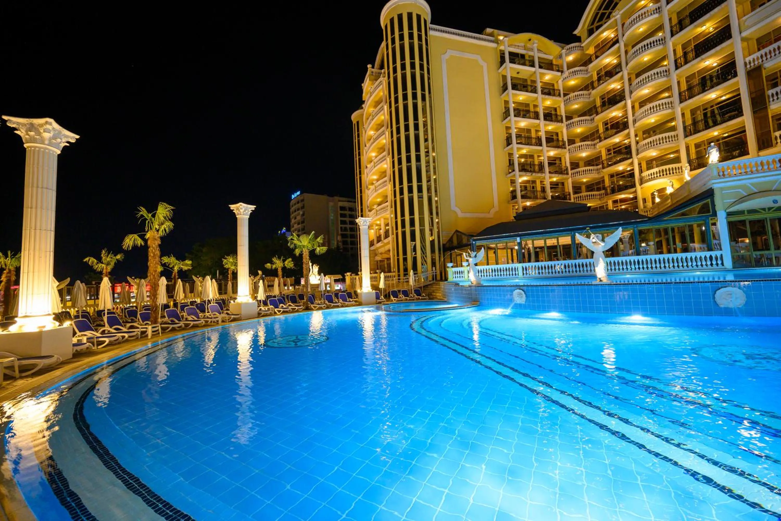 Night in Imperial Palace Hotel