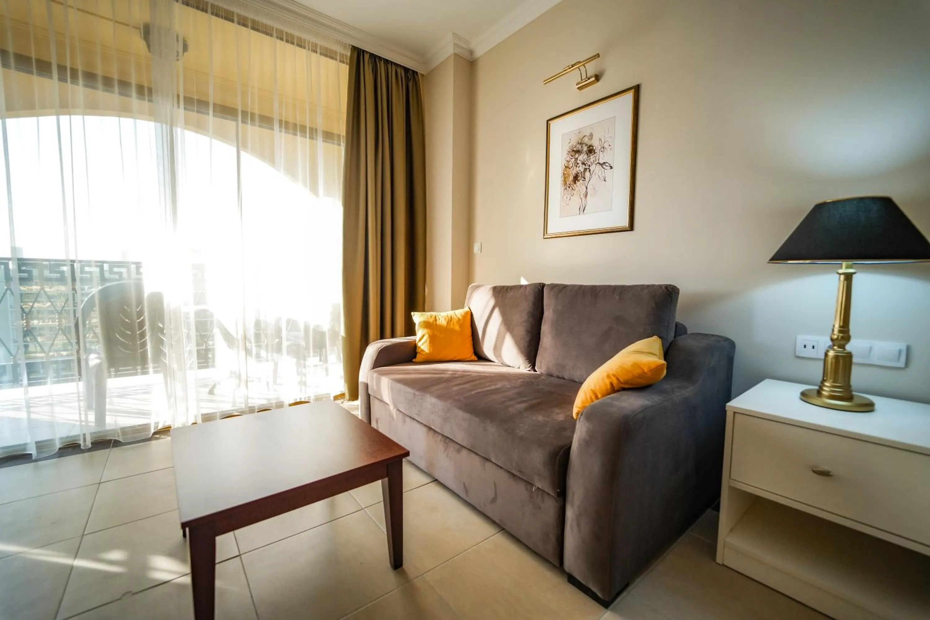 Photo of the whole room in Imperial Palace Hotel