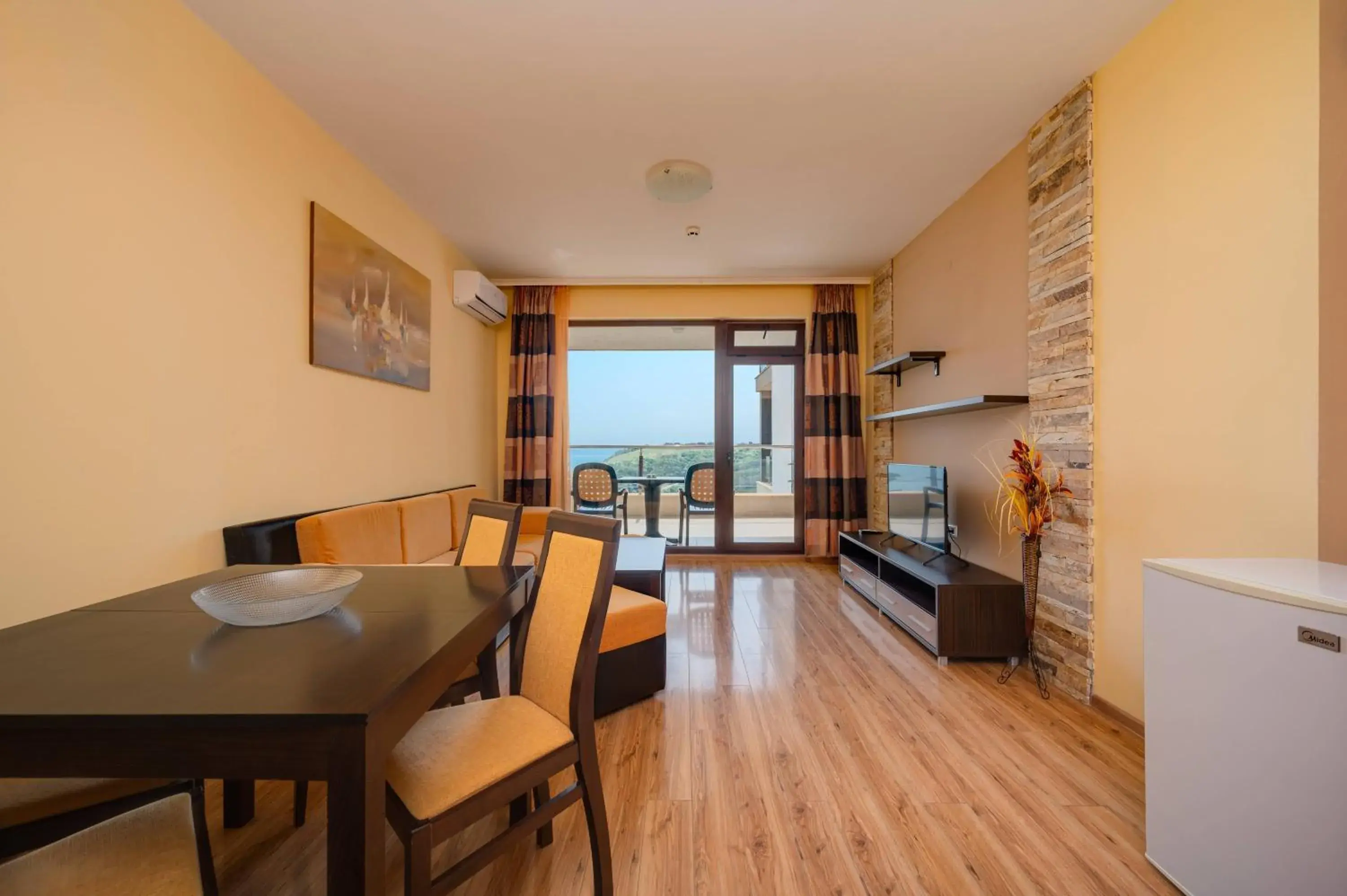 One-Bedroom Apartment with Balcony and Sea View - Free Access to Aquapark and Action Park in Topola Skies Resort & Aquapark One-Bedroom Apartment with Balcony and Sea View - Free Access to Aquapark and Action Park in Topola Skies Resort & Aquapark