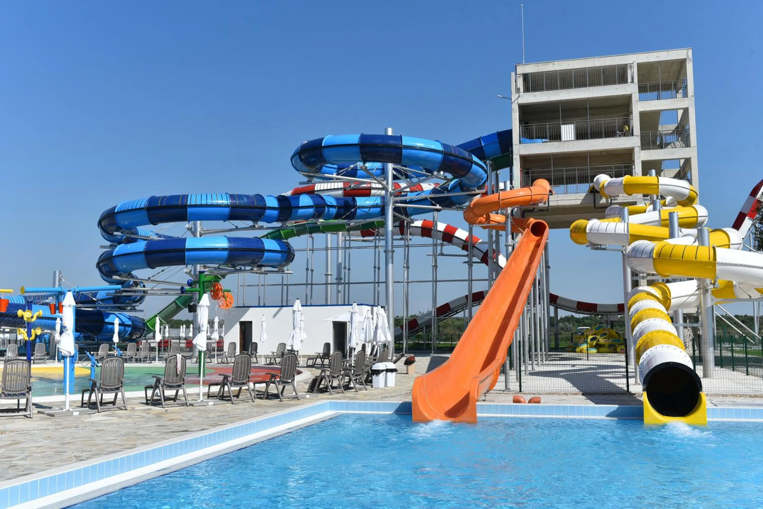 Property building in Topola Skies Resort & Aquapark