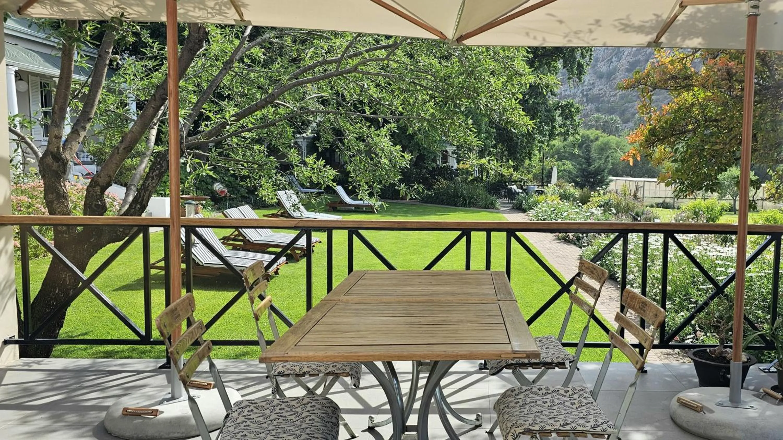 Balcony/Terrace in Montagu Vines Guesthouse