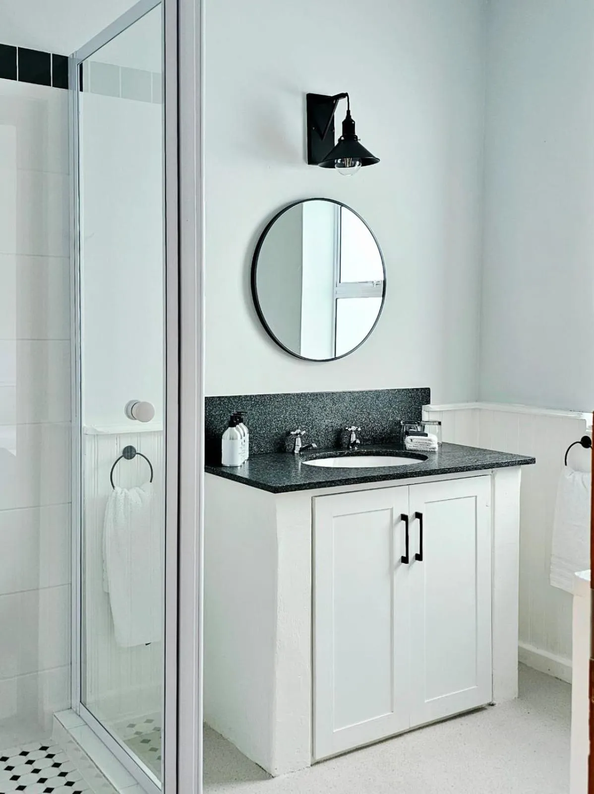 Bathroom in Montagu Vines Guesthouse