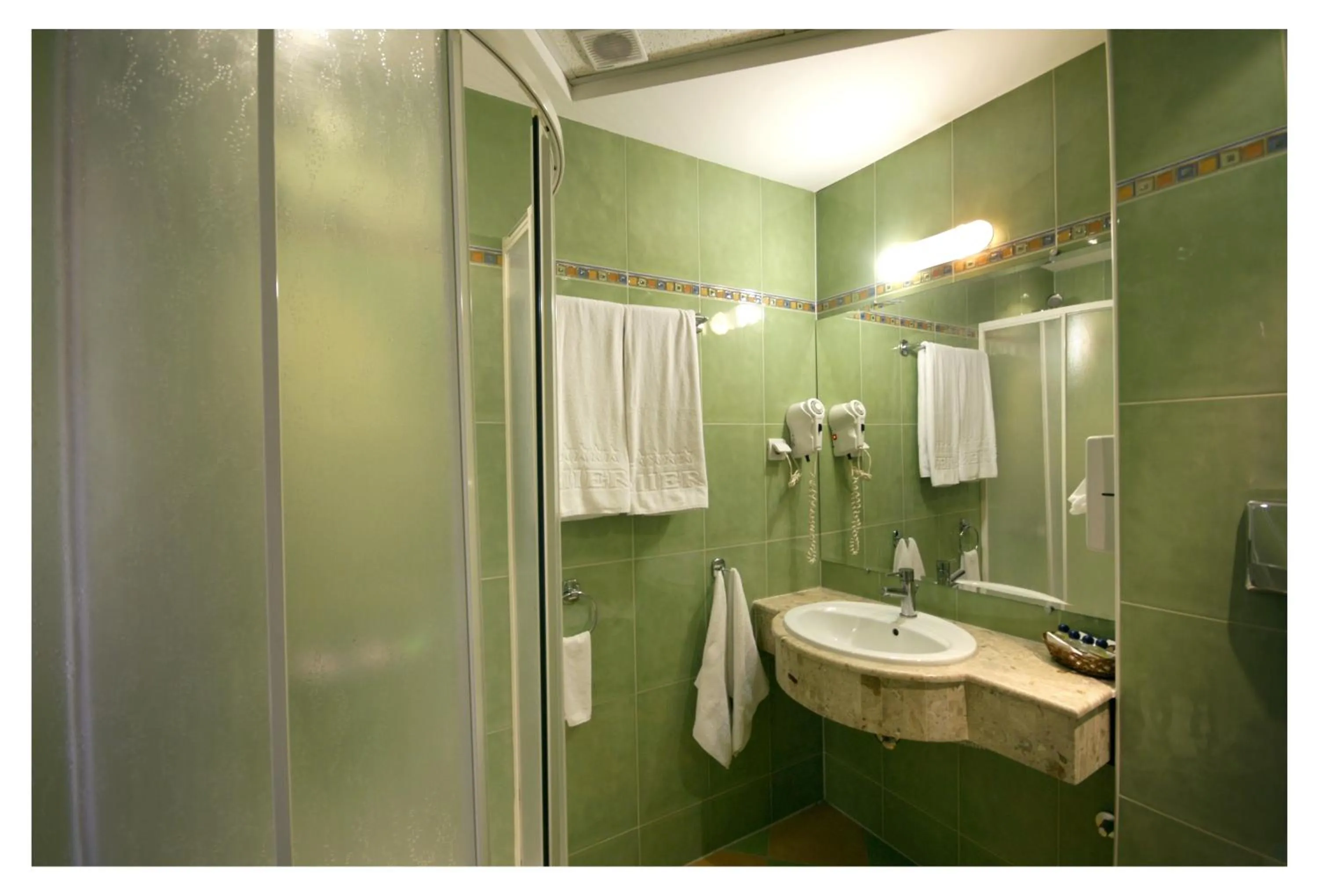 Shower in Hotel Premier - Veliko Tarnovo City Center, Panorama View