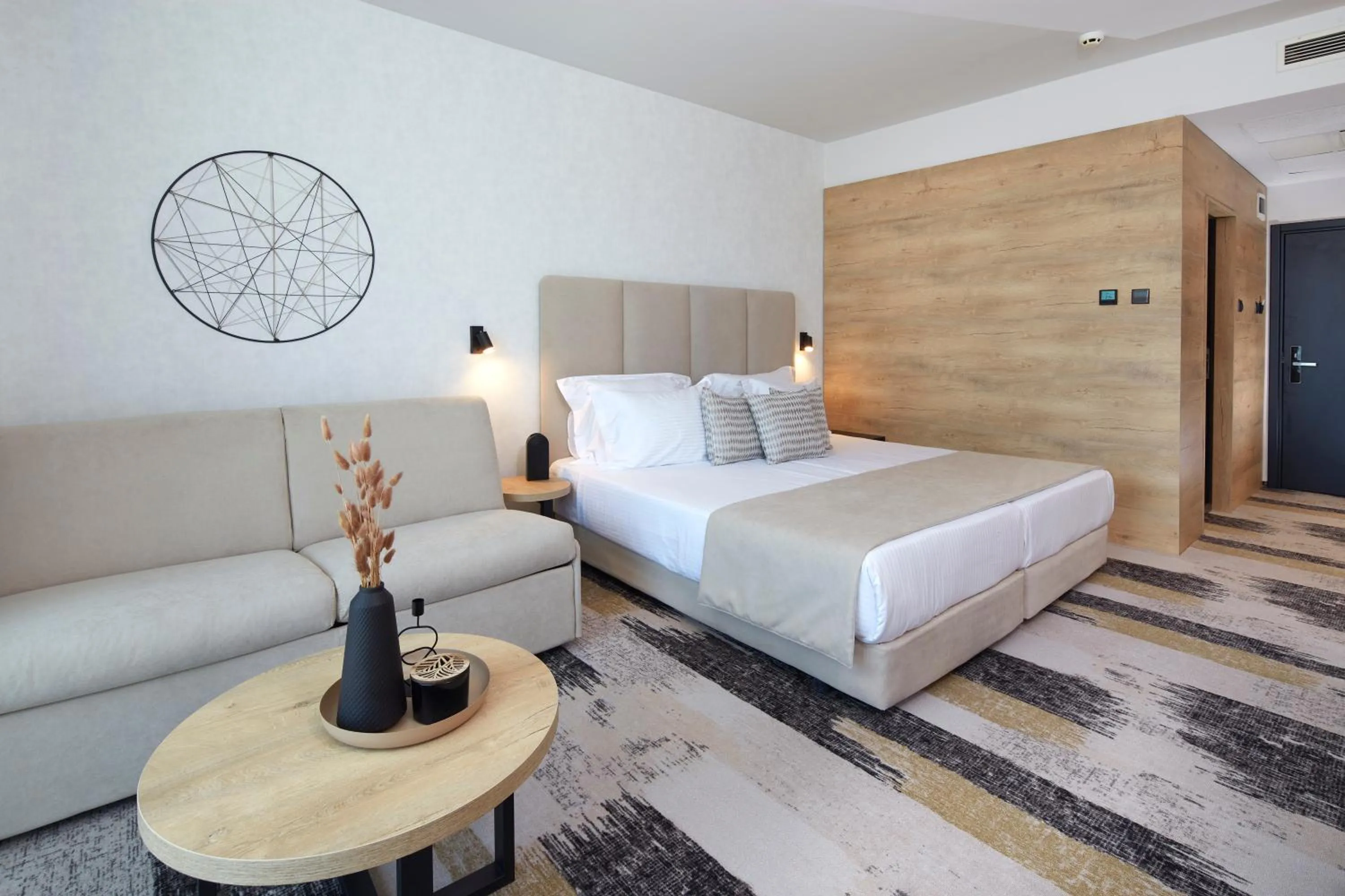 Bed in Hotel Marvel All Inclusive - FULLY RENOVATED FREE Beach Access