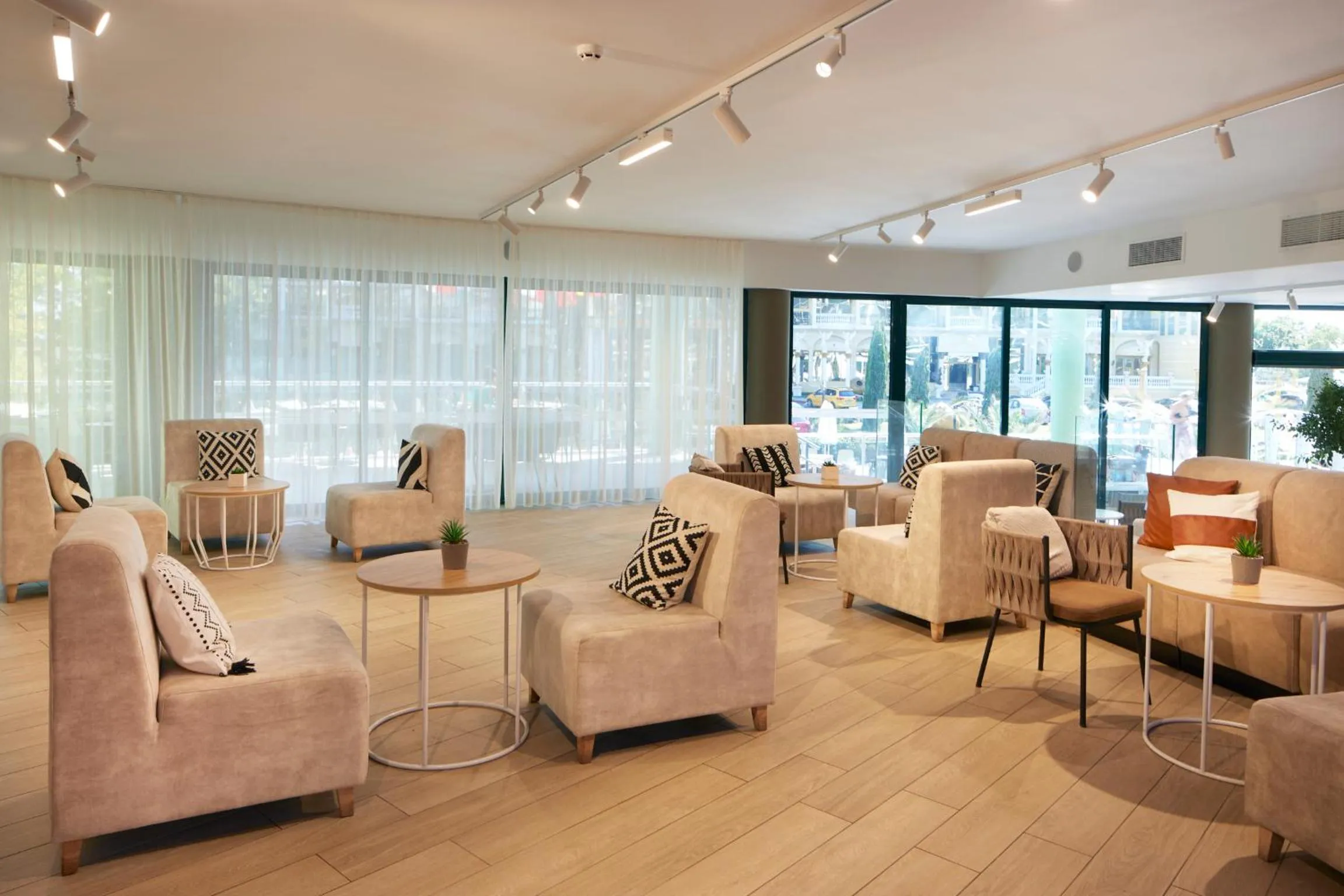 Hotel Marvel All Inclusive - FULLY RENOVATED FREE Beach Access