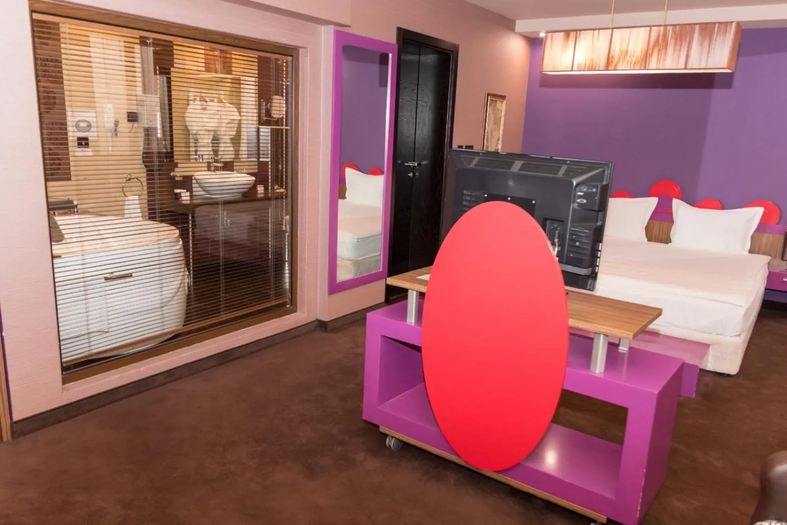 Bathroom, Bed in Hotel Leipzig