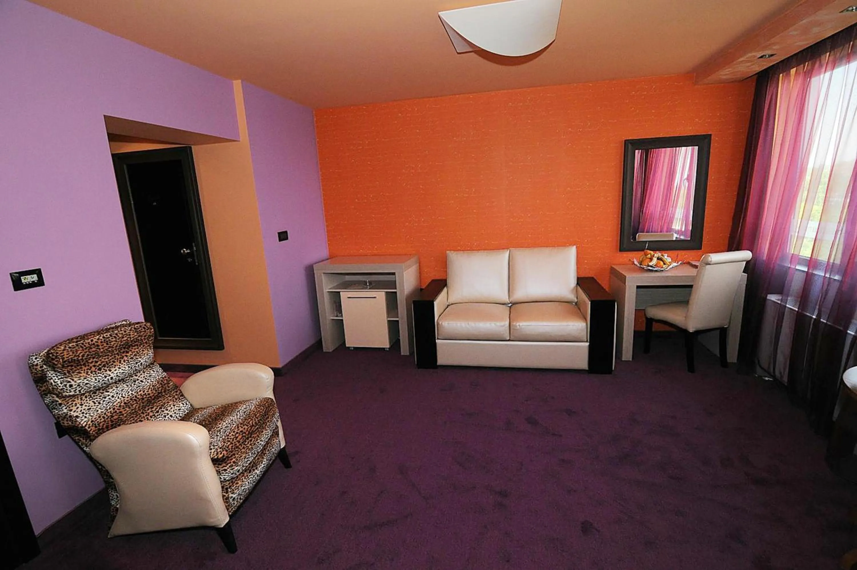 Photo of the whole room in Hotel Leipzig