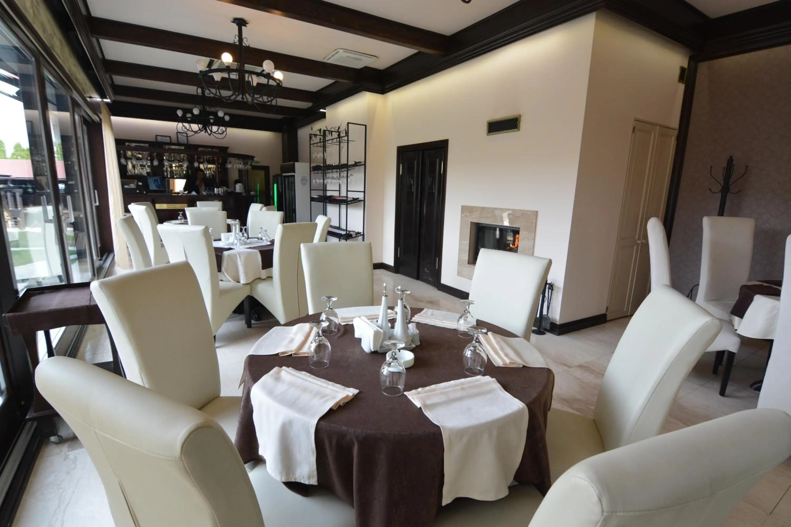 Restaurant/places to eat in Hotel Vila Class