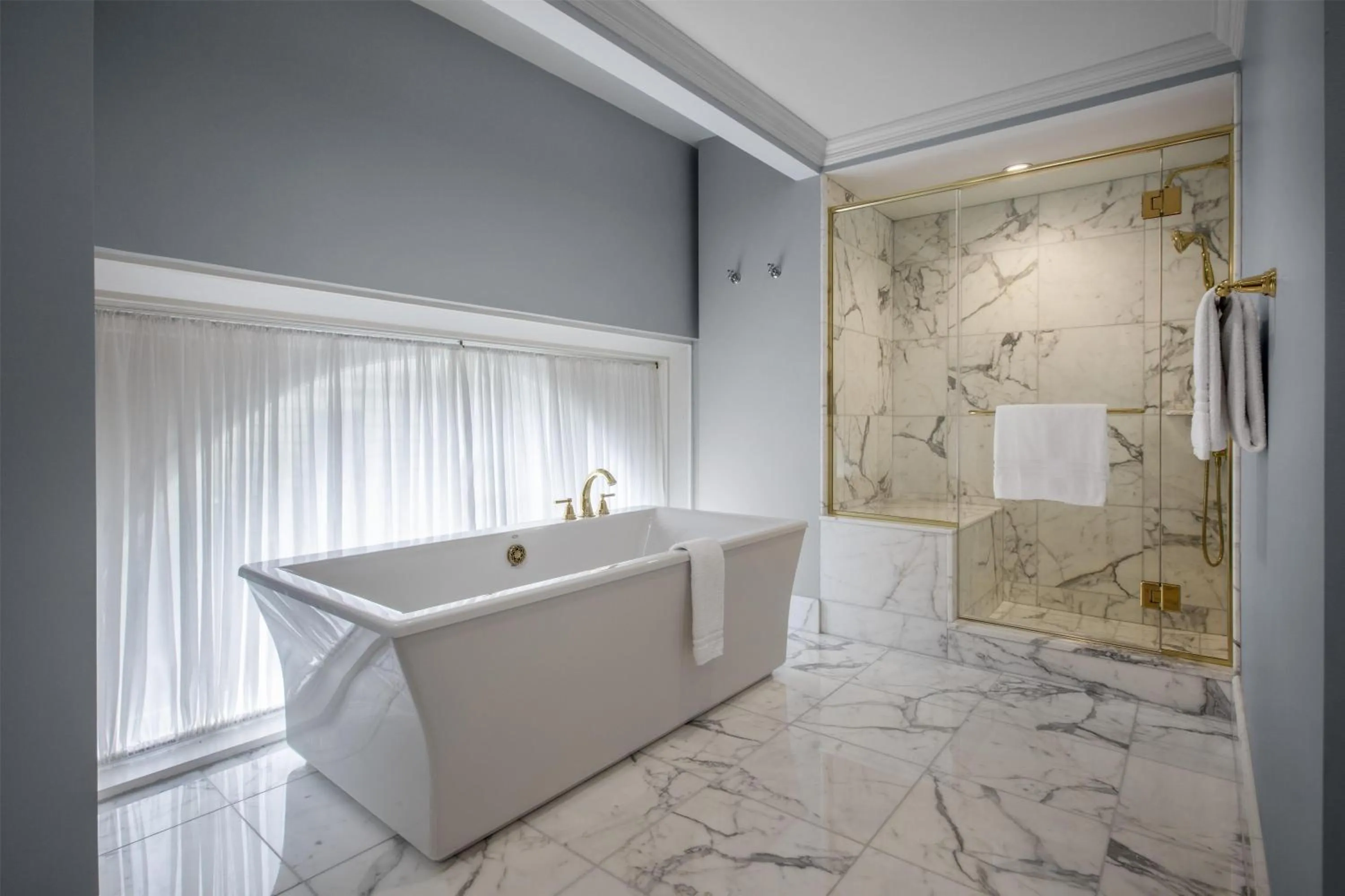 Bathroom in Waldorf Astoria Washington DC