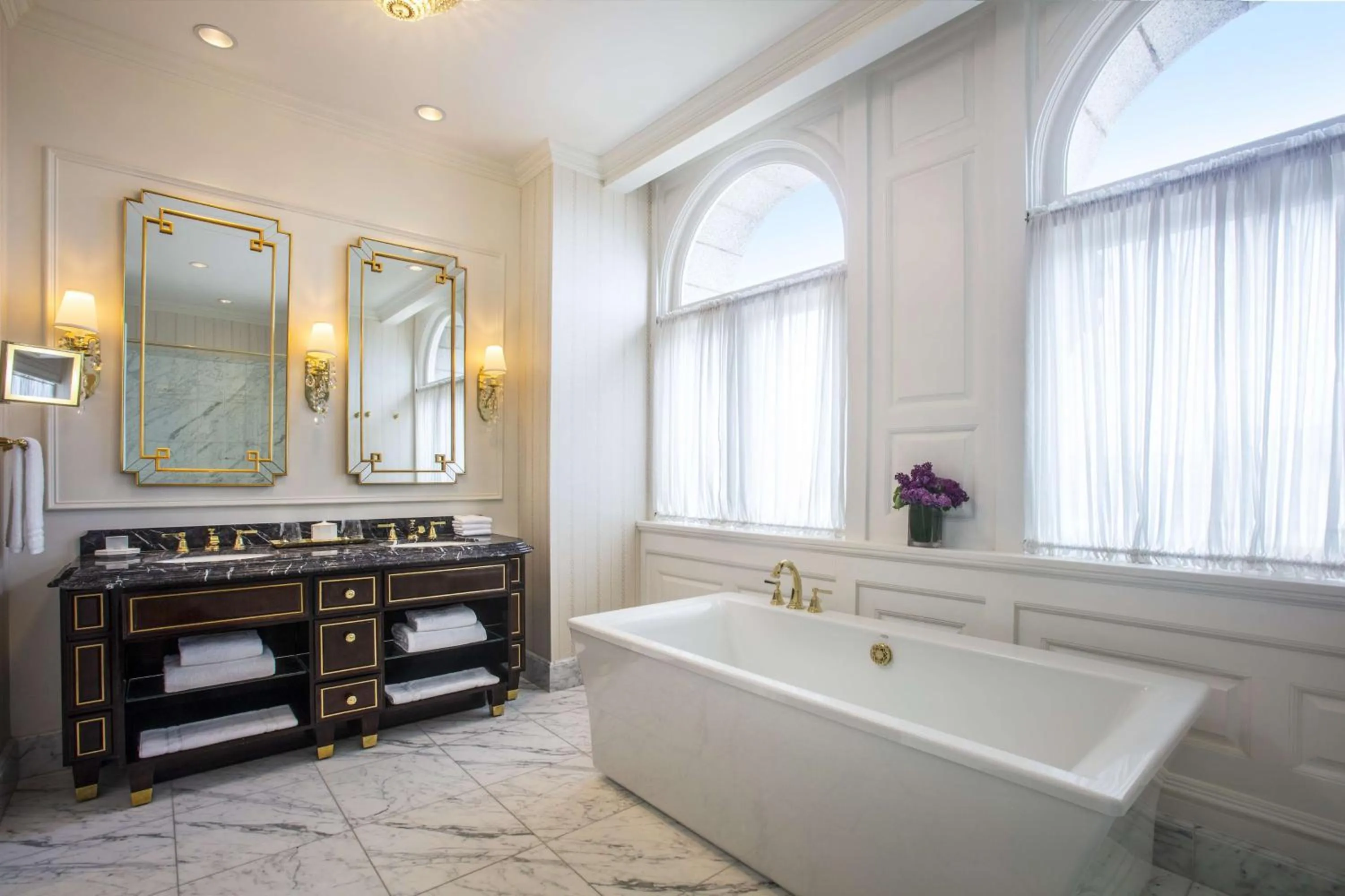 Bathroom in Waldorf Astoria Washington DC