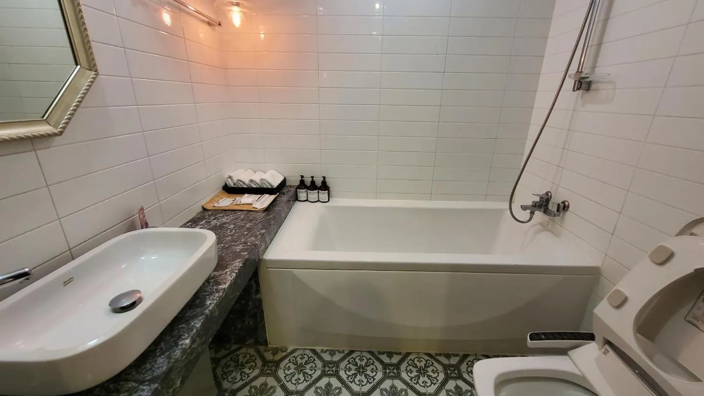 Shower in Urban Island Hotel Jeju