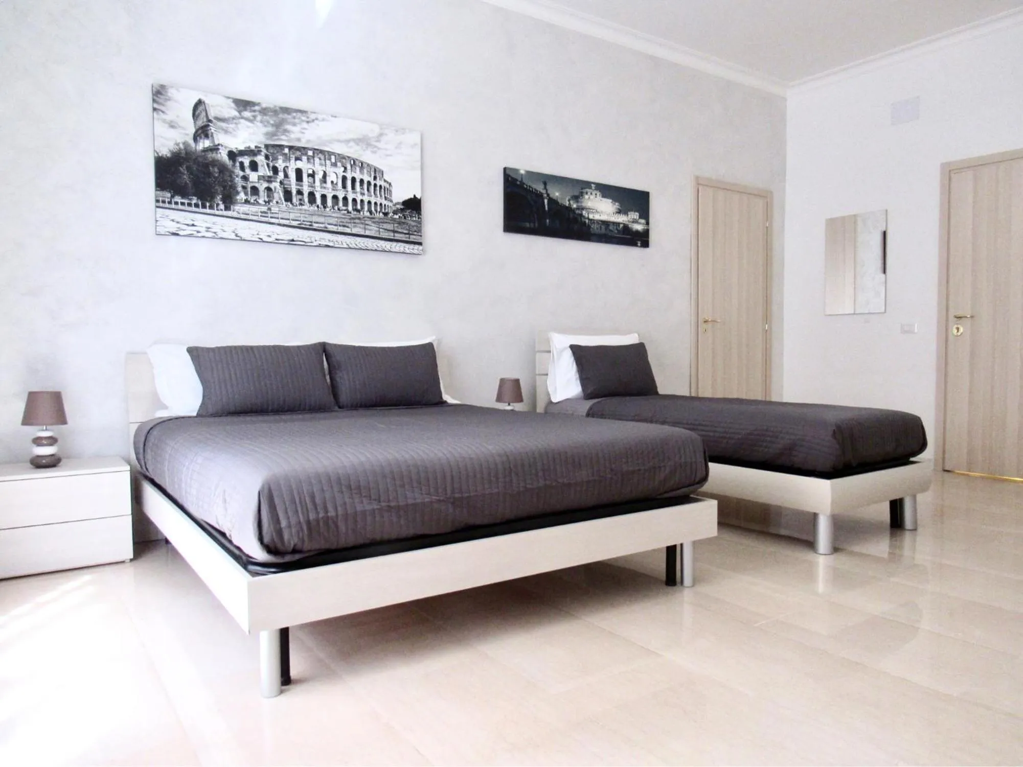 Bed in Roema Guest House