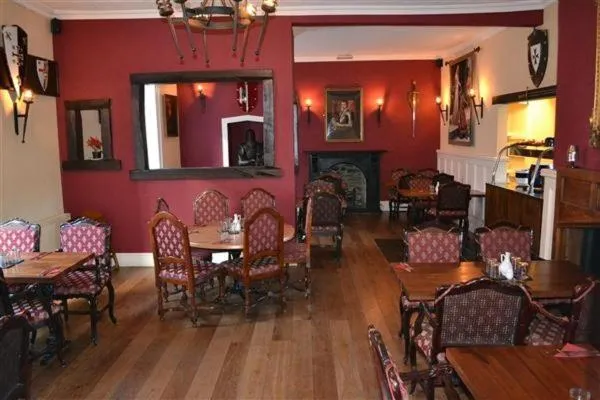 Restaurant/places to eat in The Red Lion