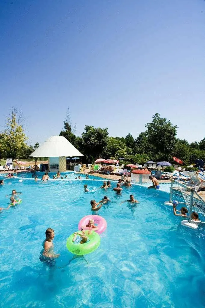 People in Hotel Orhidea