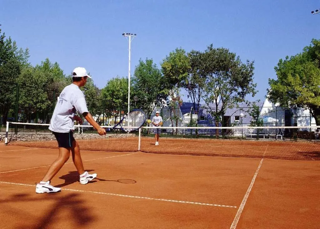 People in Hotel Orhidea