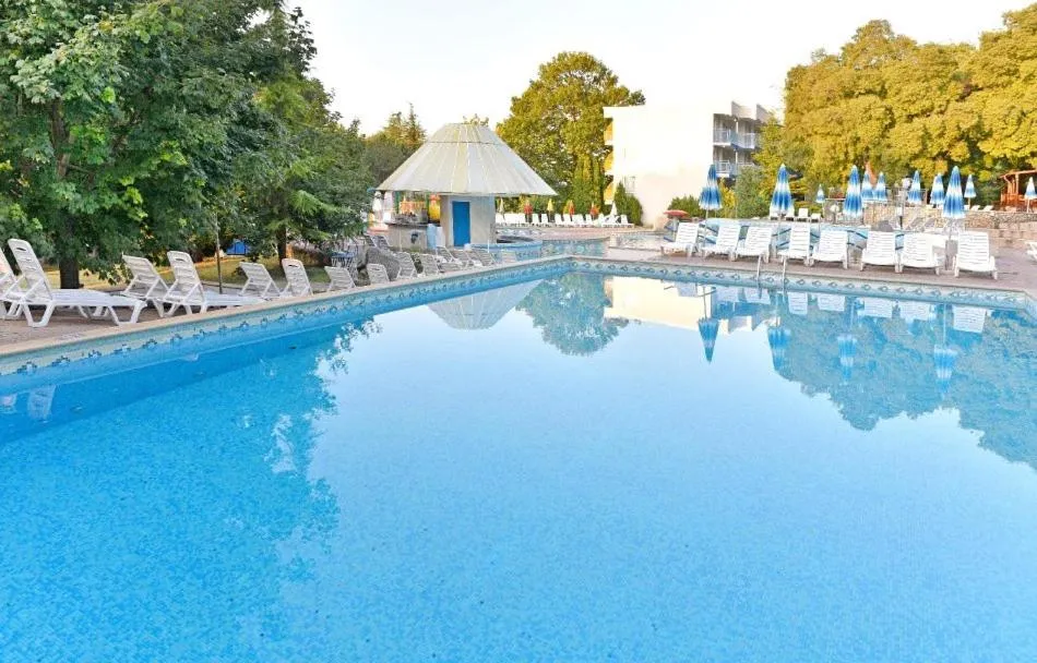 Swimming pool in Hotel Orhidea