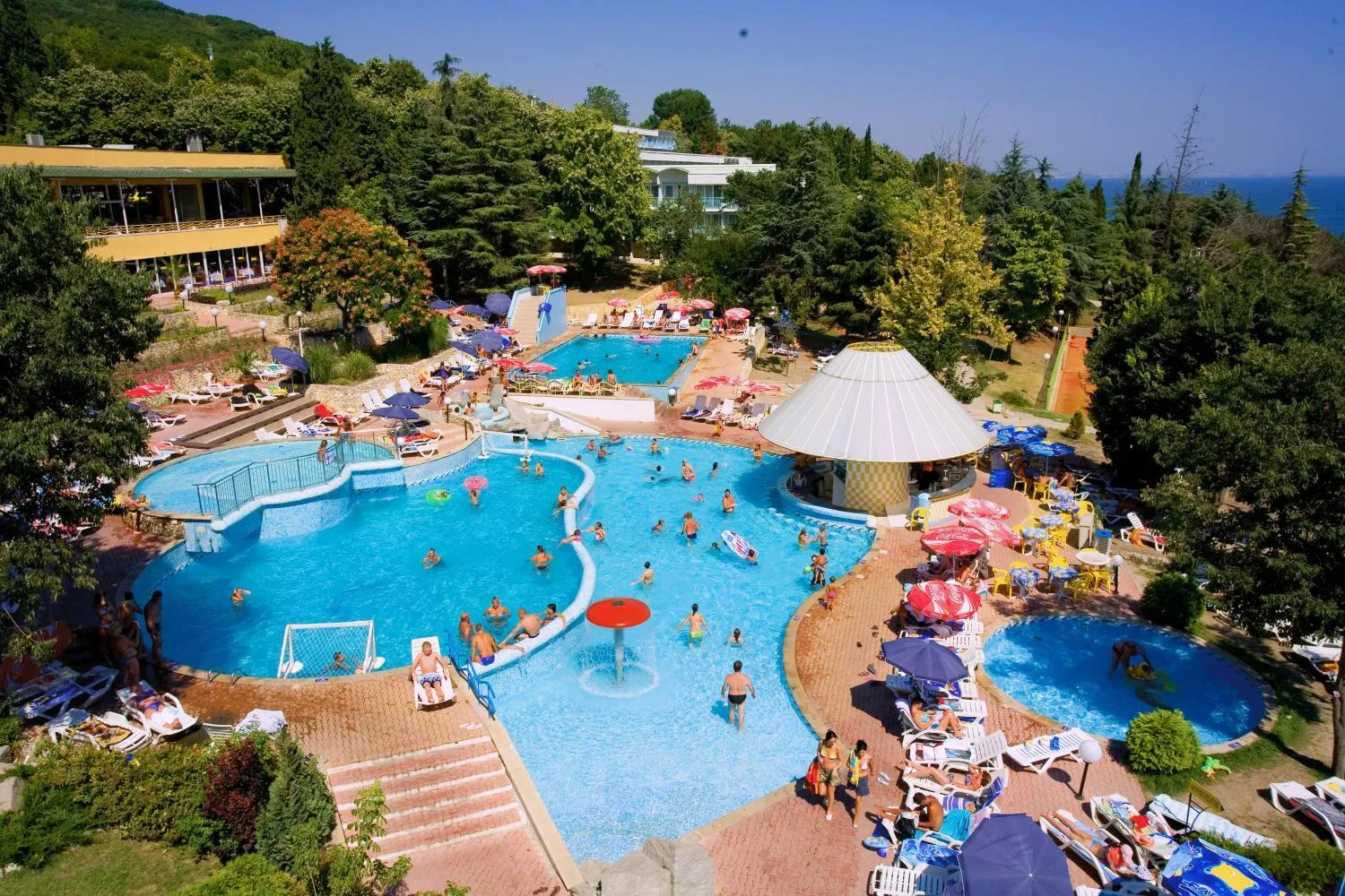 People in Hotel Orhidea