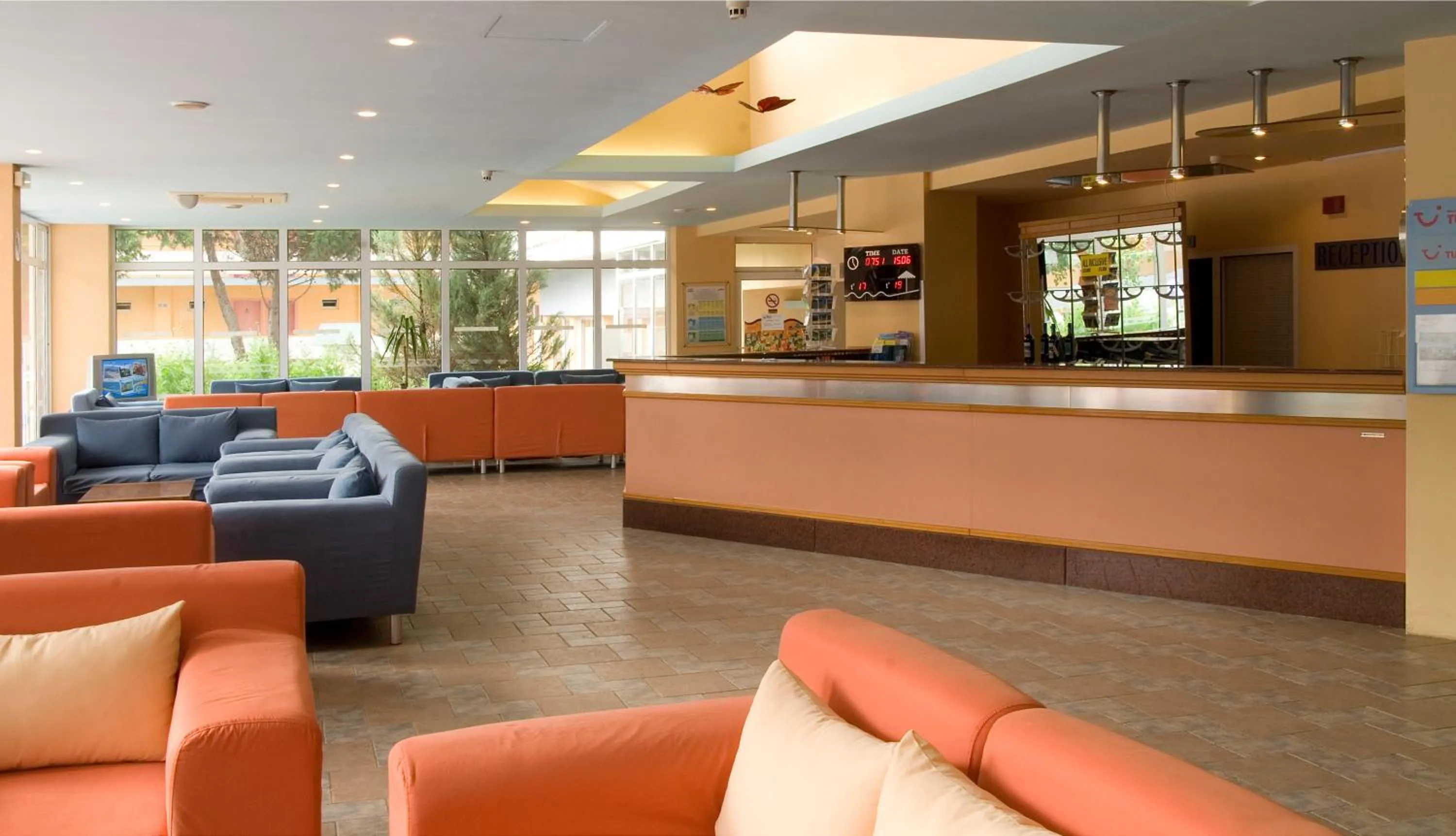 Lobby or reception in Hotel Oasis